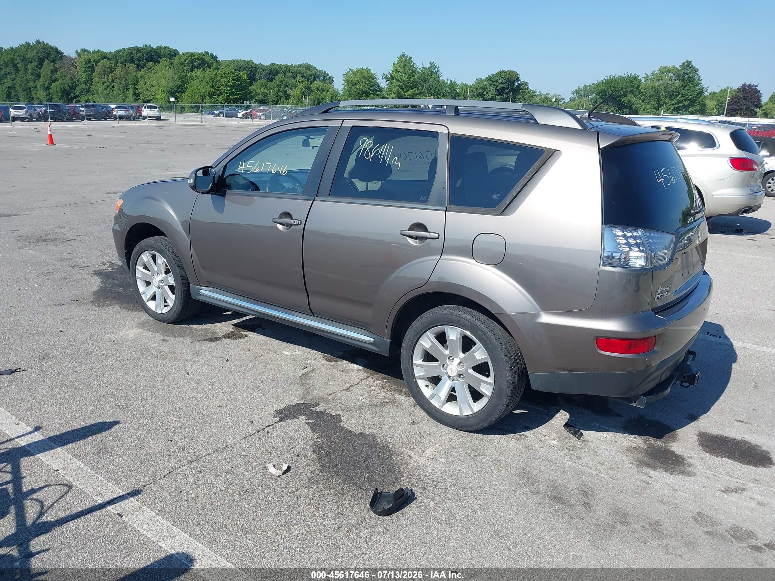 2012 Mitsubishi Outlander Se Brown vin: JA4AS3AW5CU009836