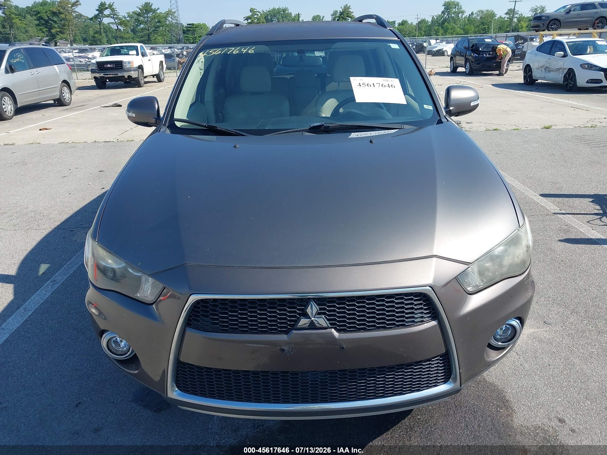 2012 Mitsubishi Outlander Se Brown vin: JA4AS3AW5CU009836