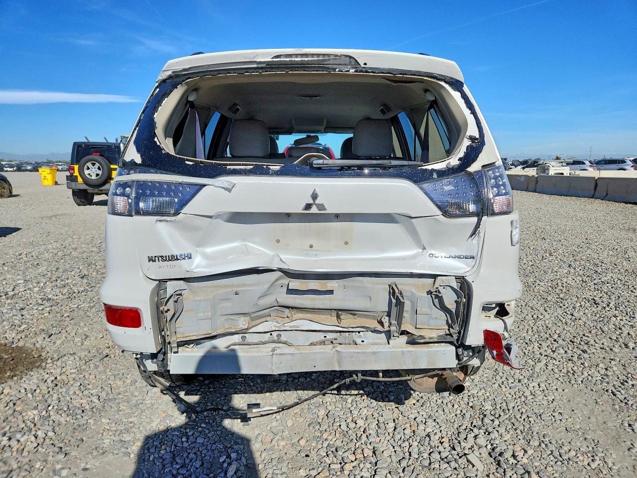 2012 Mitsubishi Outlander Se White vin: JA4AS3AW7CU001155