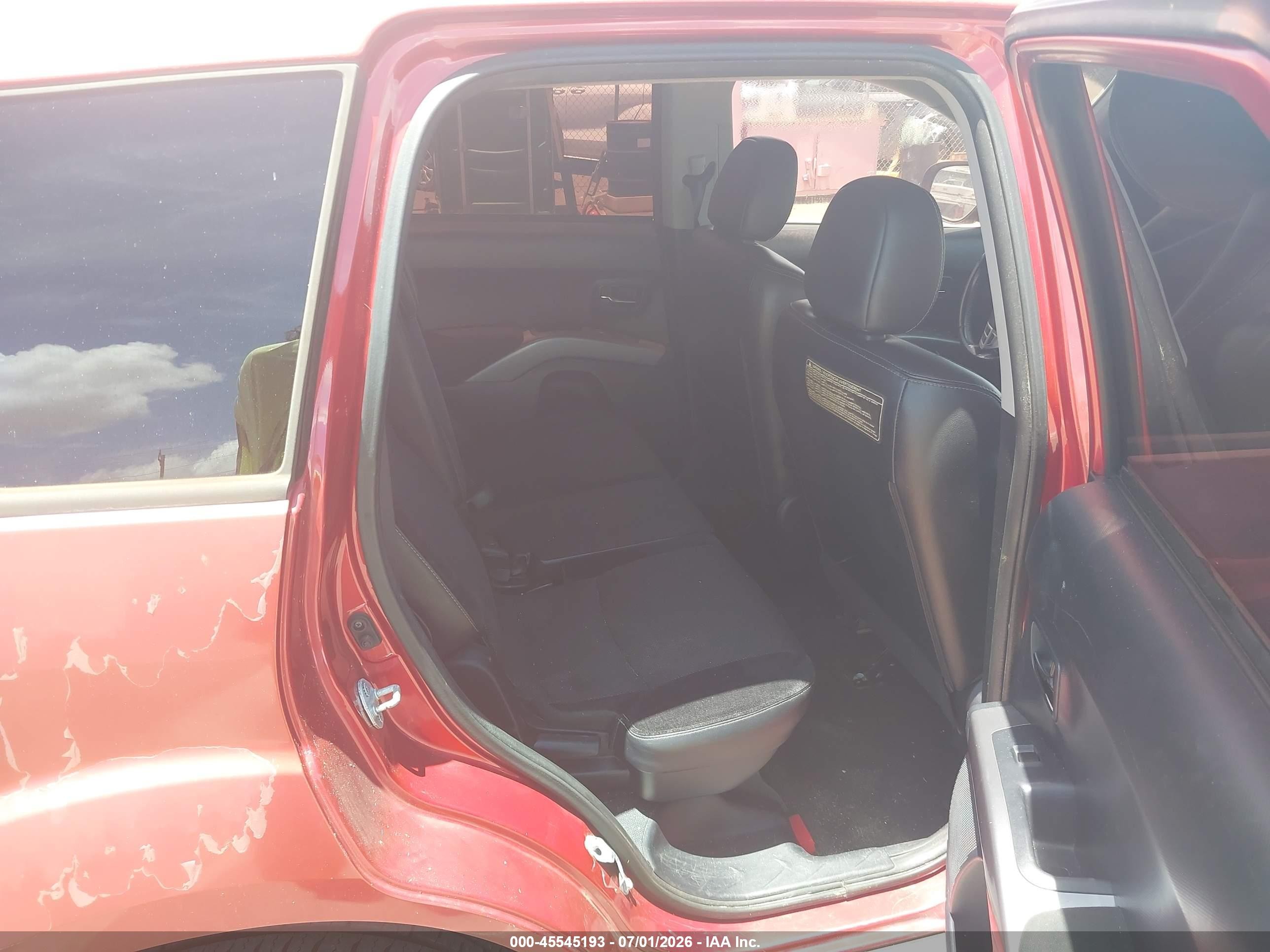 2011 Mitsubishi Outlander Se Red vin: JA4AS3AW9BU018361