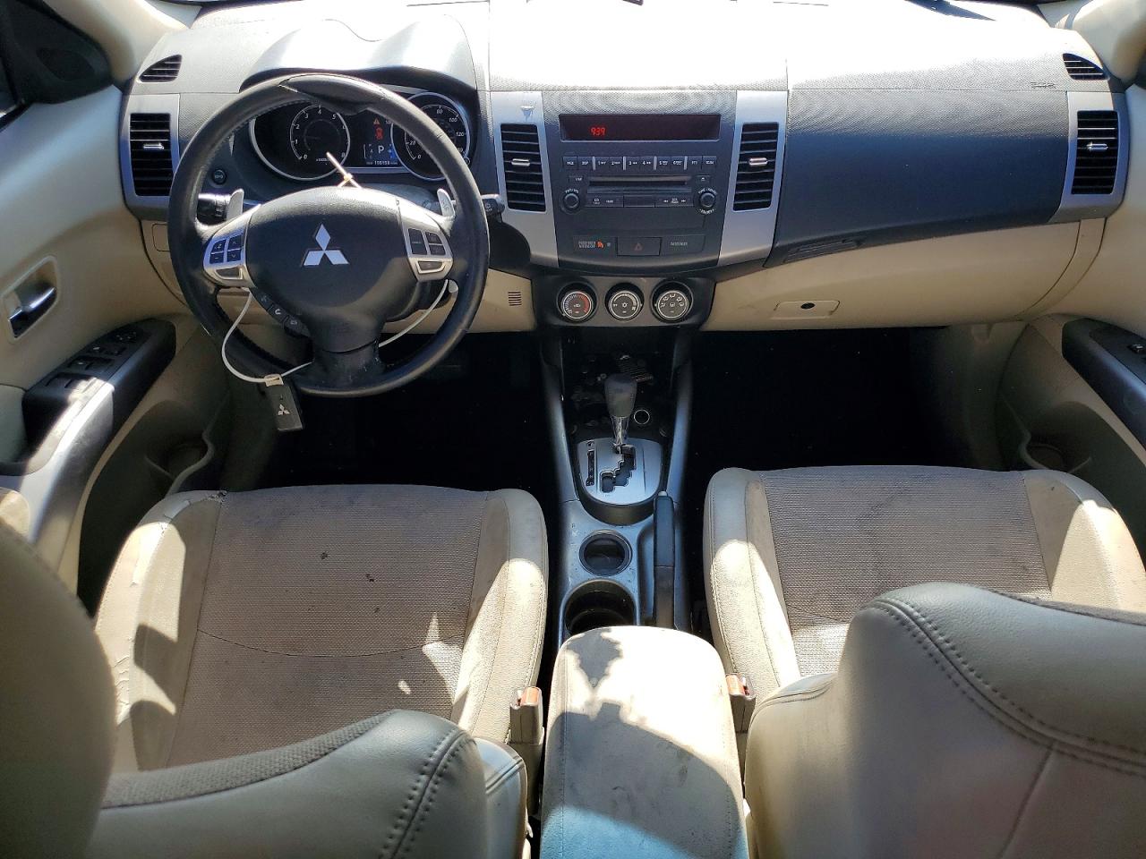 2011 Mitsubishi Outlander Se White vin: JA4AS3AWXBU017879
