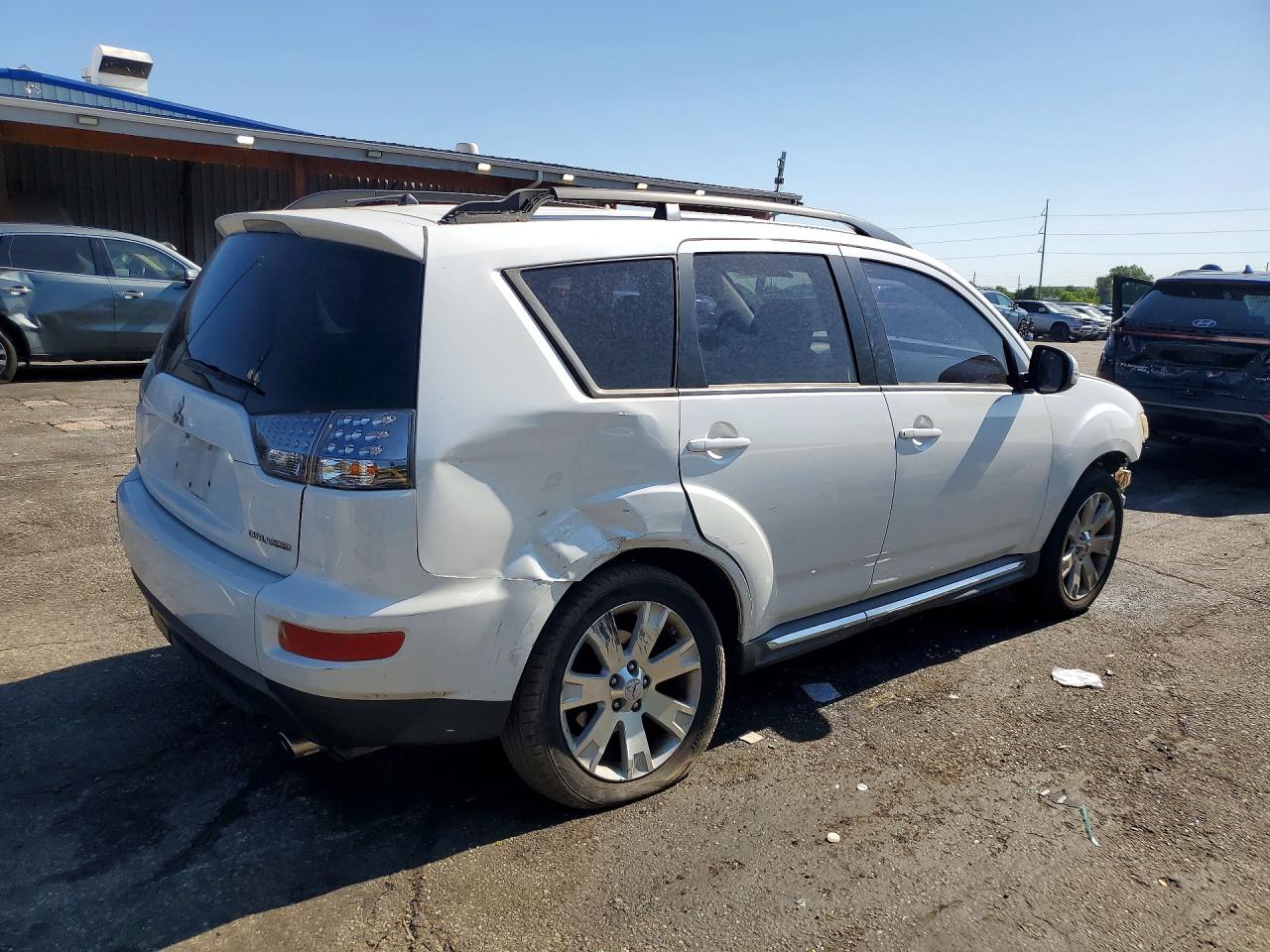 2011 Mitsubishi Outlander Se White vin: JA4AS3AWXBU017879