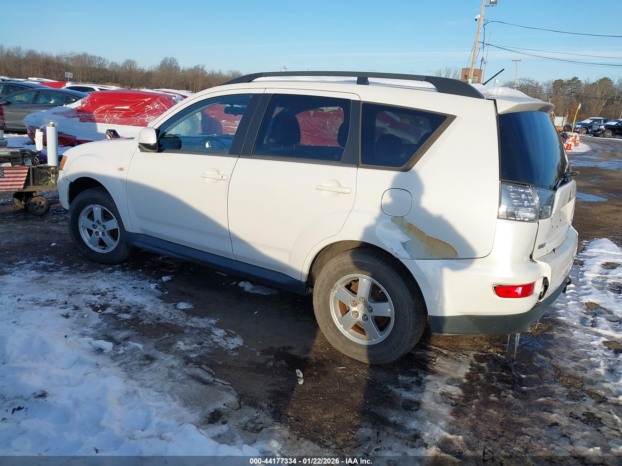 2010 Mitsubishi Outlander Es White vin: JA4AT2AW1AZ012742