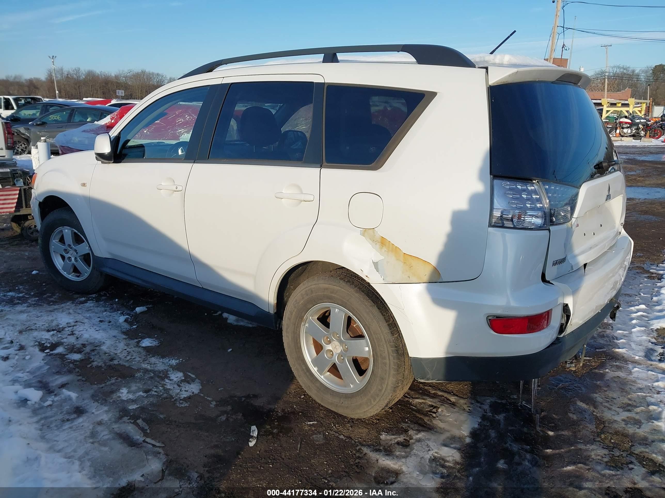 2010 Mitsubishi Outlander Es White vin: JA4AT2AW1AZ012742
