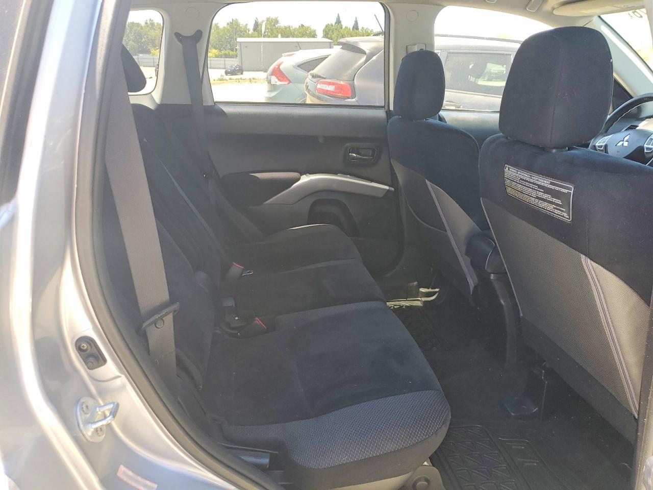 2010 Mitsubishi Outlander Es Silver vin: JA4AT2AW3AZ014203