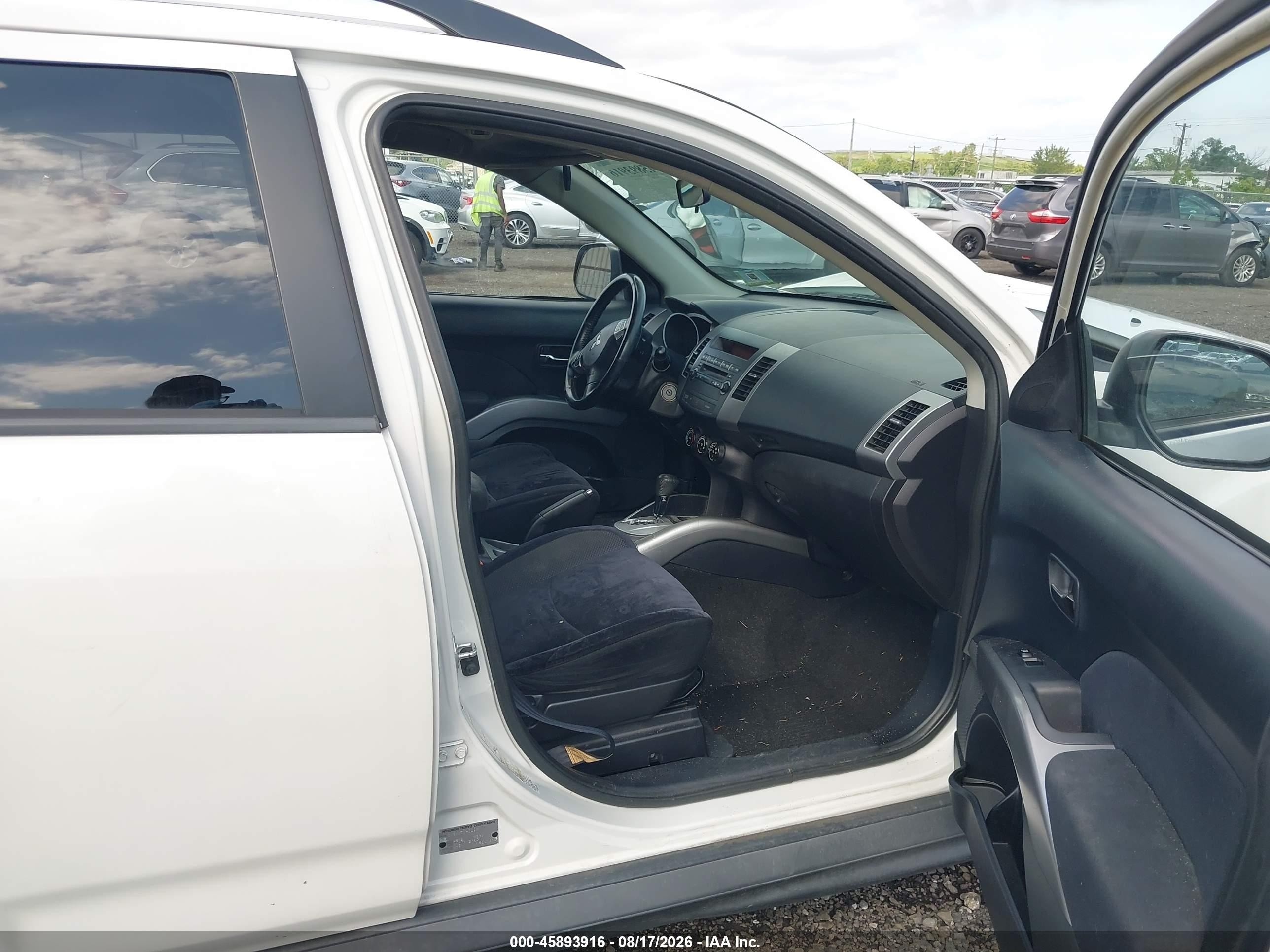 2010 Mitsubishi Outlander Es White vin: JA4AT2AW6AZ013983