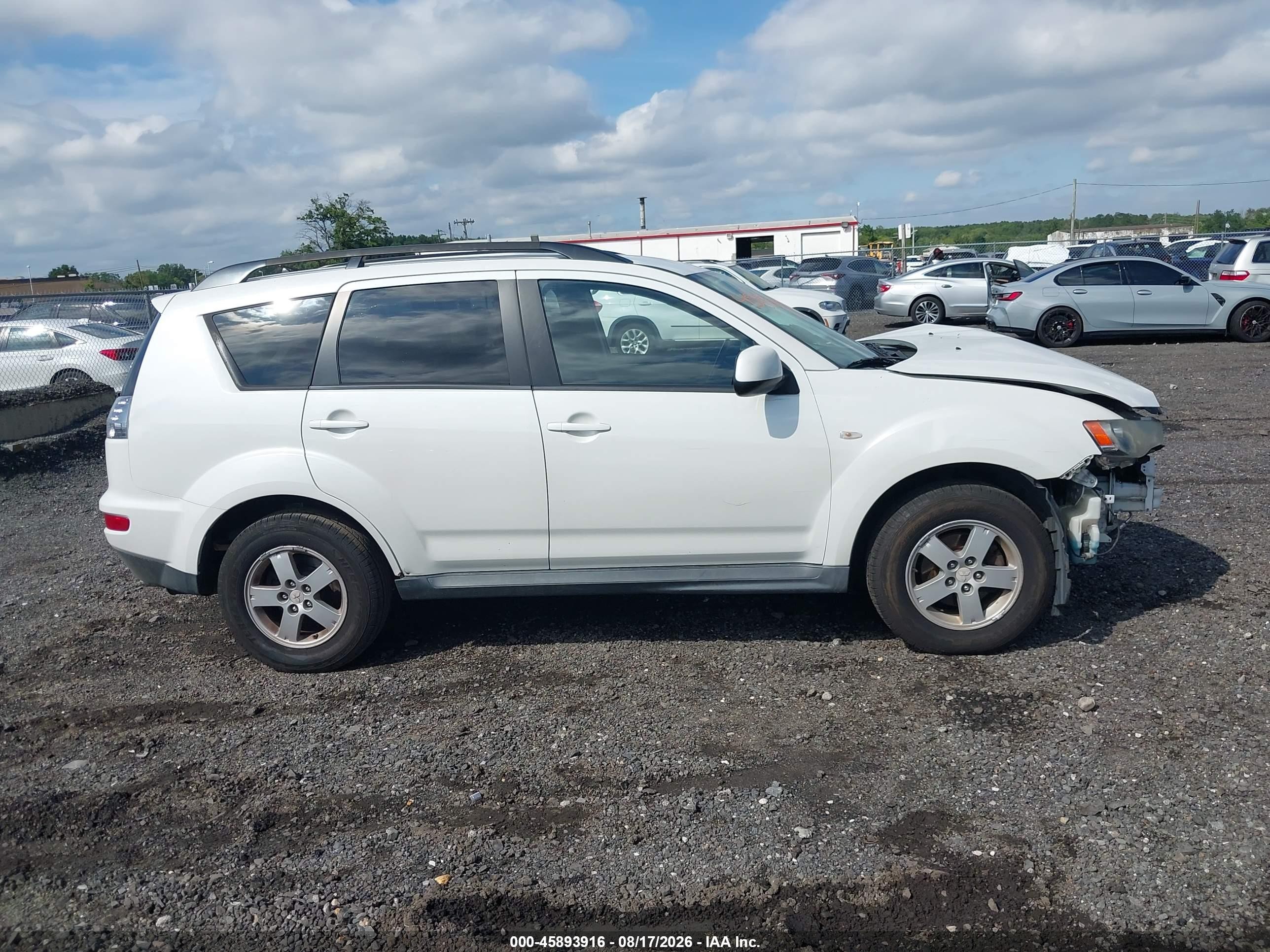 2010 Mitsubishi Outlander Es White vin: JA4AT2AW6AZ013983