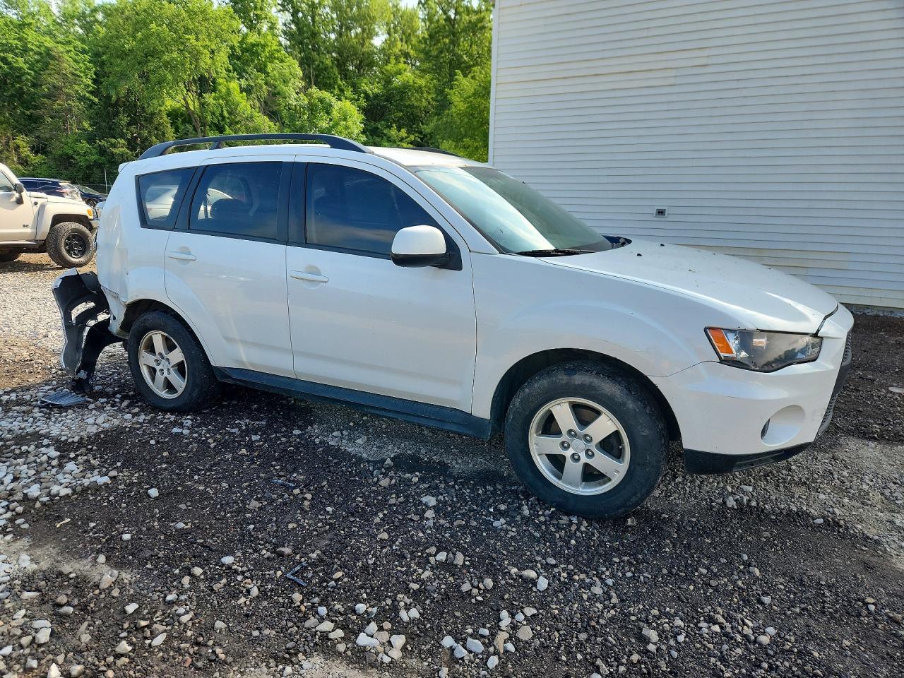 2010 Mitsubishi Outlander Es White vin: JA4AT2AWXAZ018216