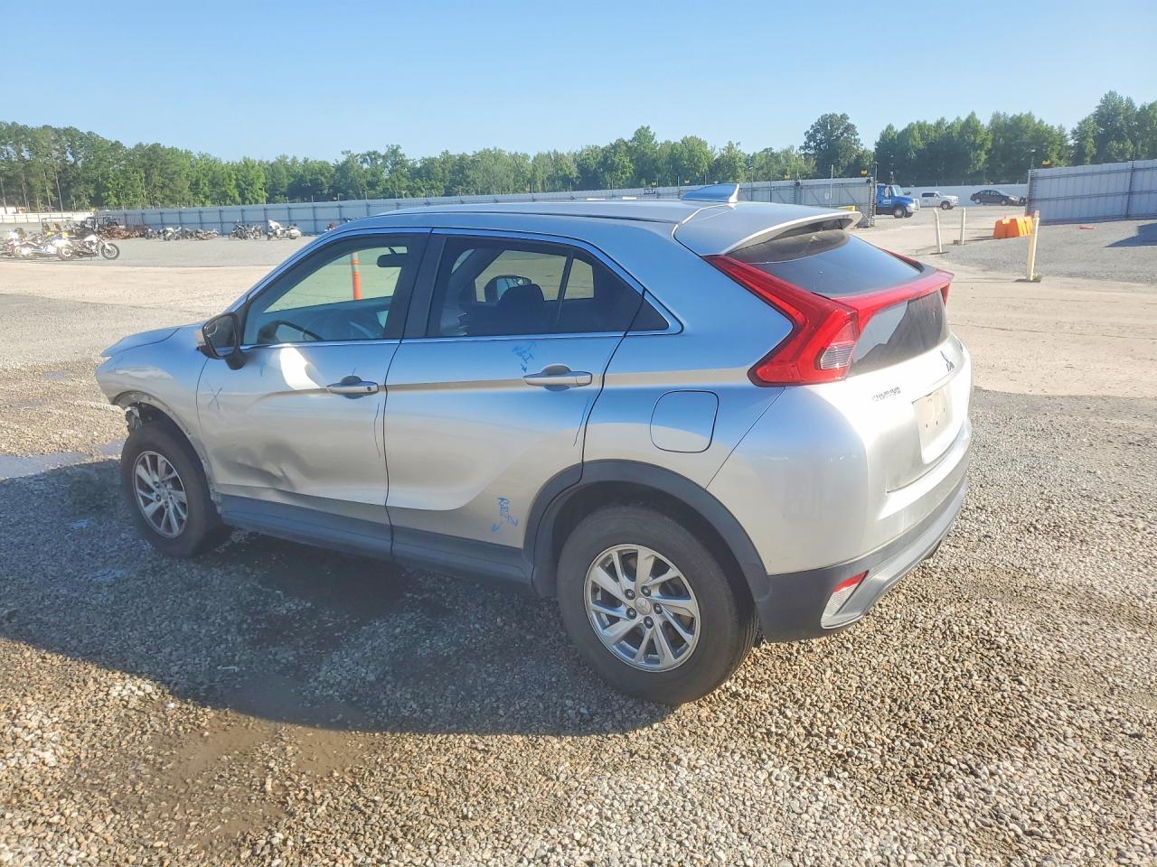 2019 Mitsubishi Eclipse Cross Es Серебряный vin: JA4AT3AA3KZ046340