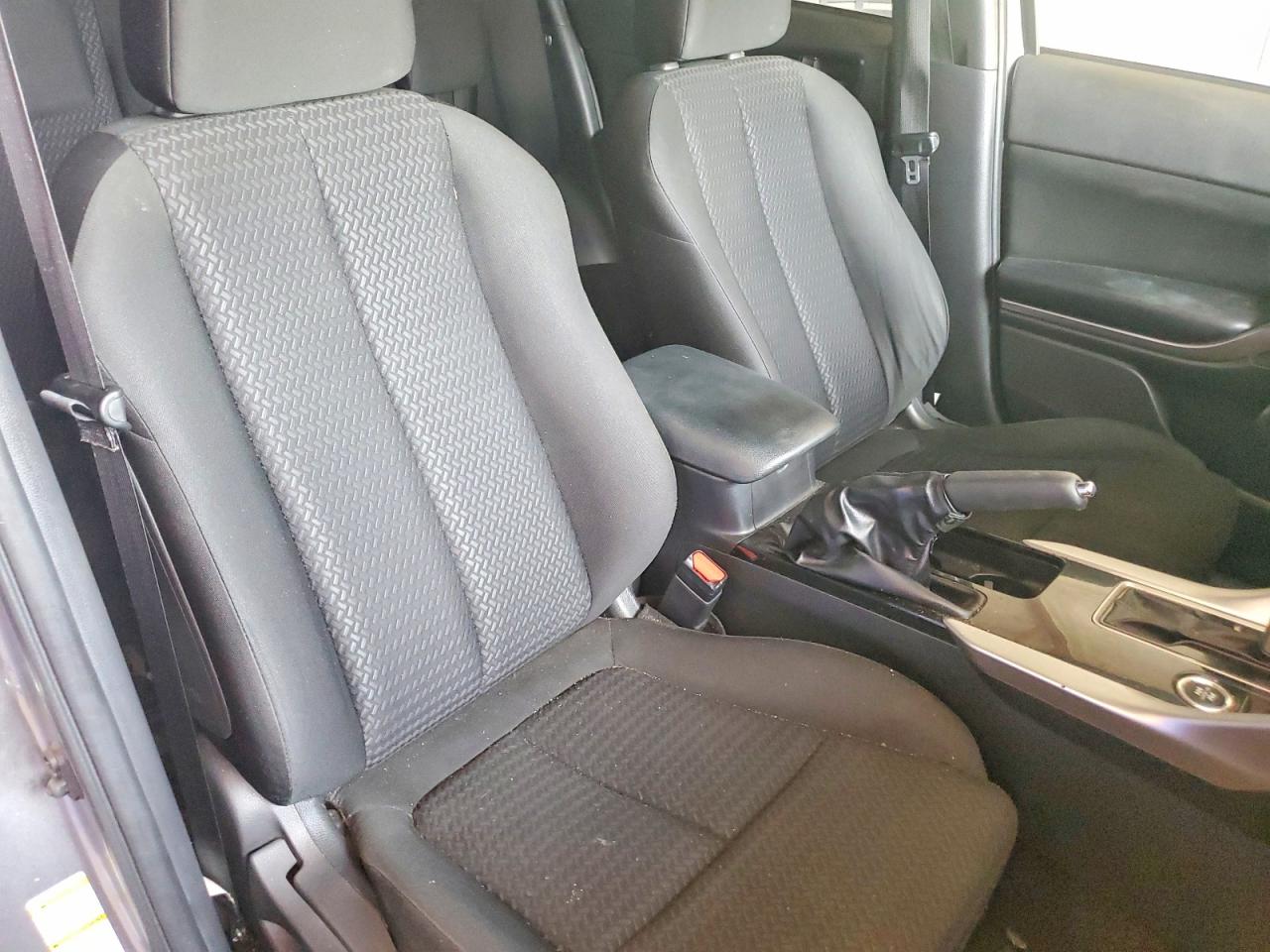 2019 Mitsubishi Eclipse Cross Es Silver vin: JA4AT3AA5KZ016207