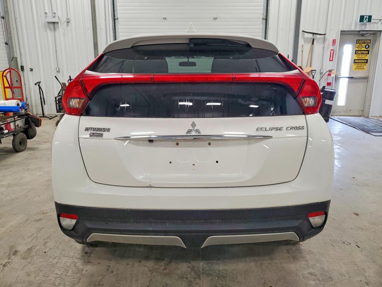 2018 Mitsubishi Eclipse Cross Le Белый vin: JA4AT4AA4JZ618990
