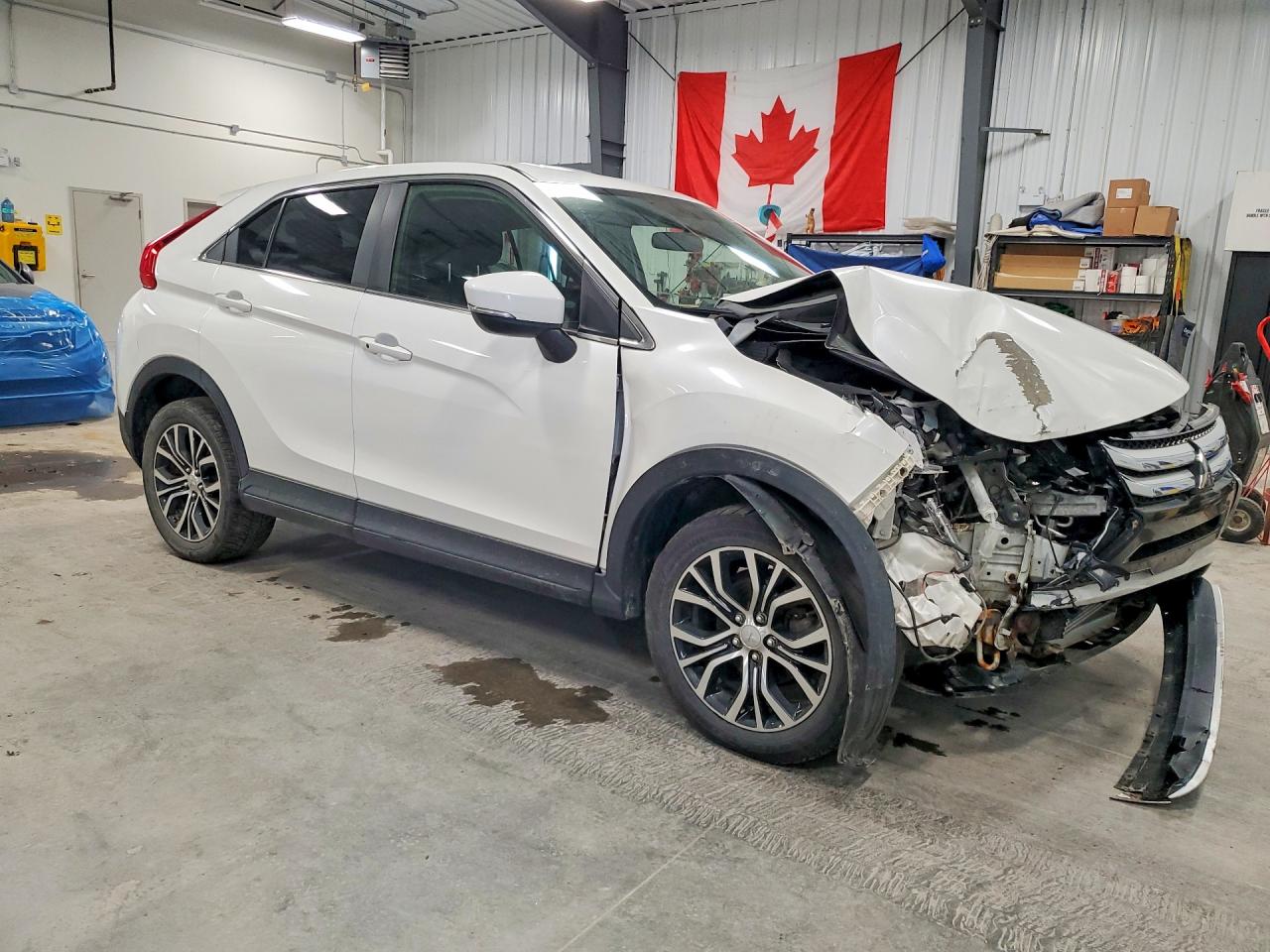 2018 Mitsubishi Eclipse Cross Le Белый vin: JA4AT4AA4JZ618990