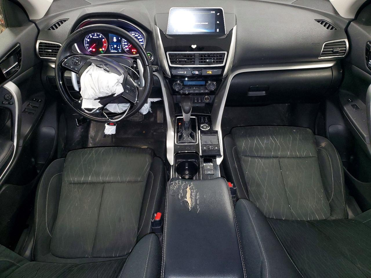 2018 Mitsubishi Eclipse Cross Le Белый vin: JA4AT4AA4JZ618990