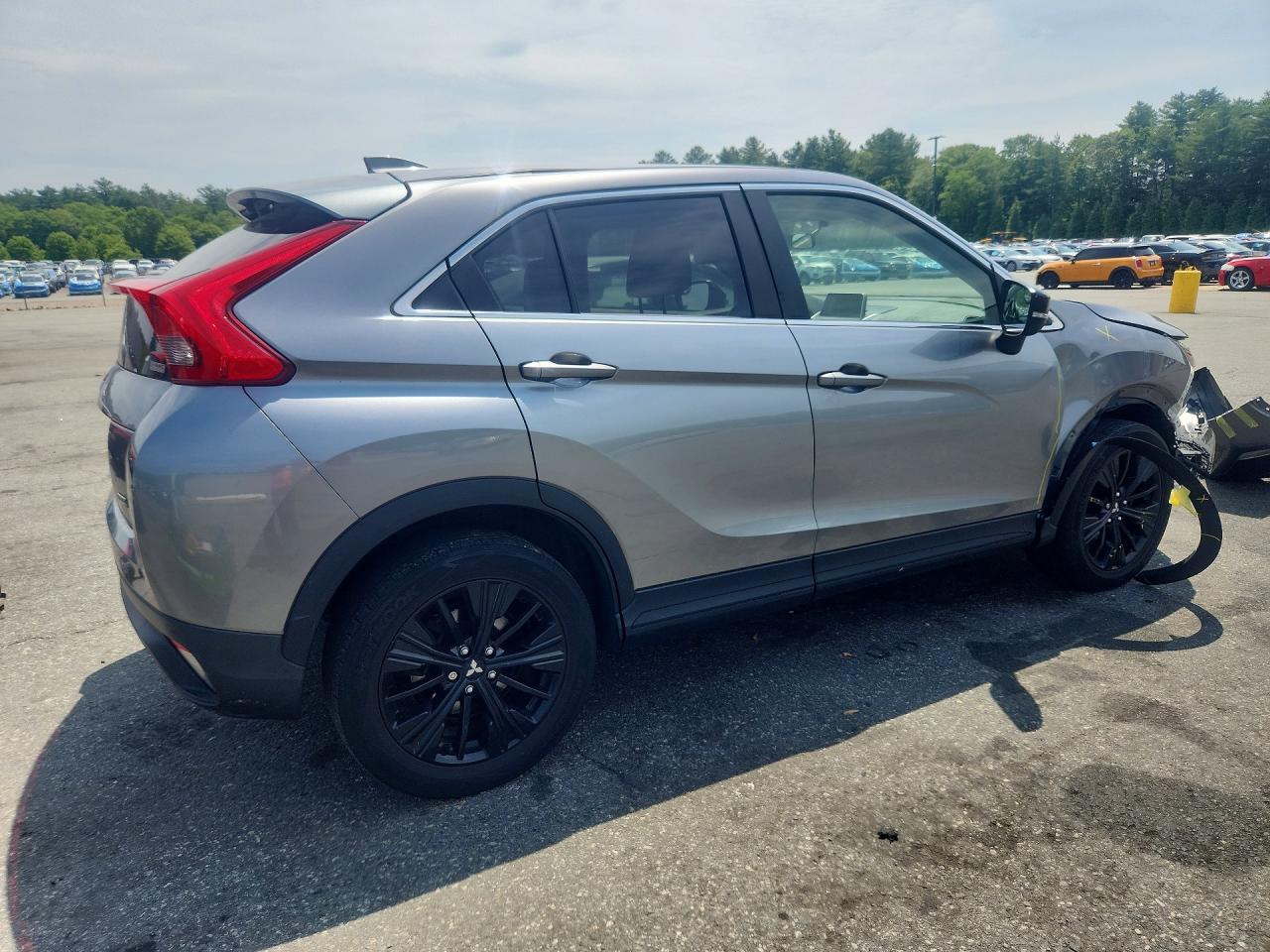 2020 Mitsubishi Eclipse Cross Le Gray vin: JA4AT4AA4LZ002032