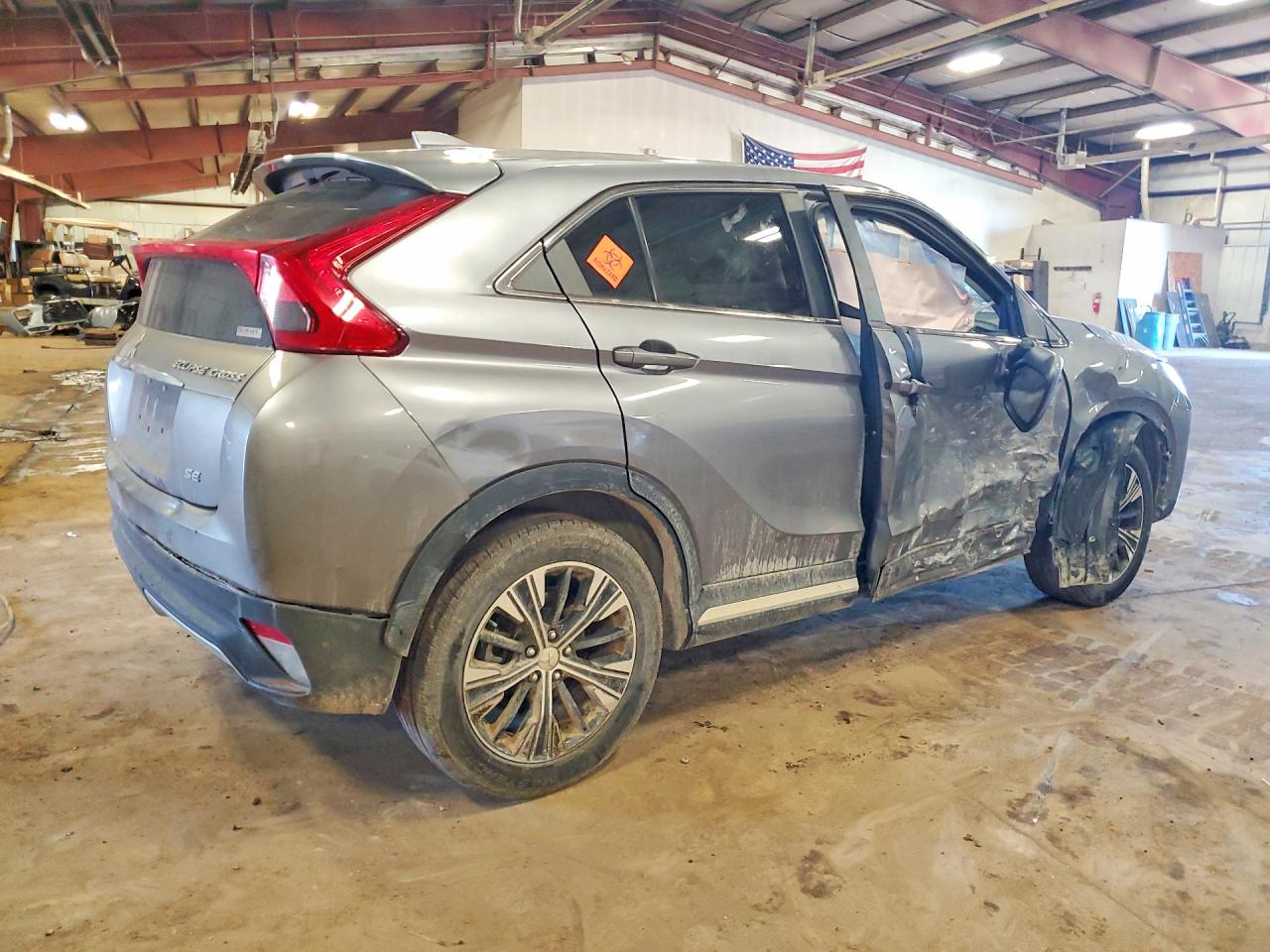 2018 Mitsubishi Eclipse Cross Se Серебряный vin: JA4AT5AA3JZ067893