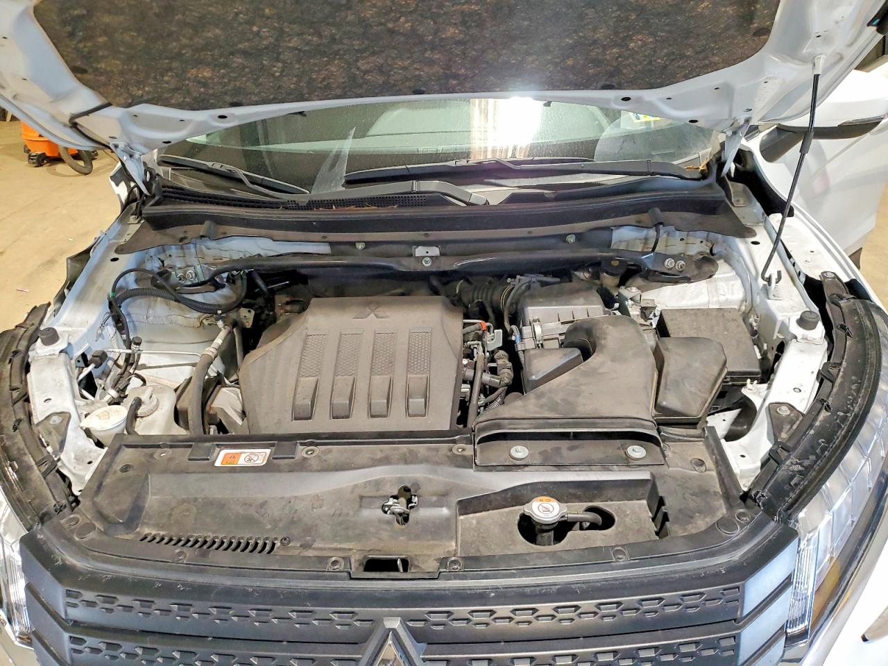 2024 Mitsubishi Eclipse Cross Es Белый vin: JA4ATUAA5RZ033881