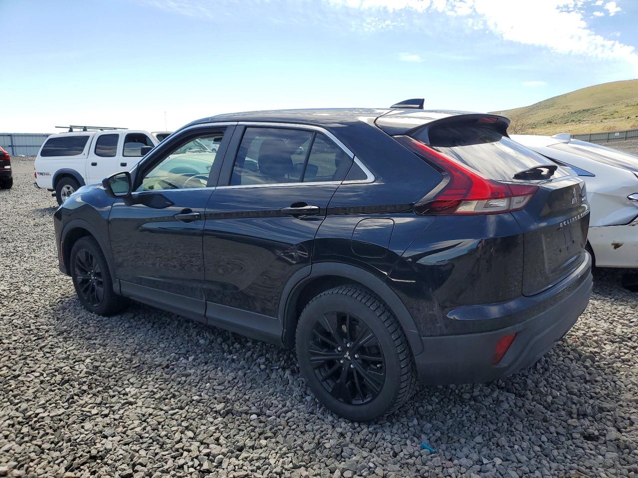 2022 Mitsubishi Eclipse Cross Le Black vin: JA4ATVAA2NZ046359
