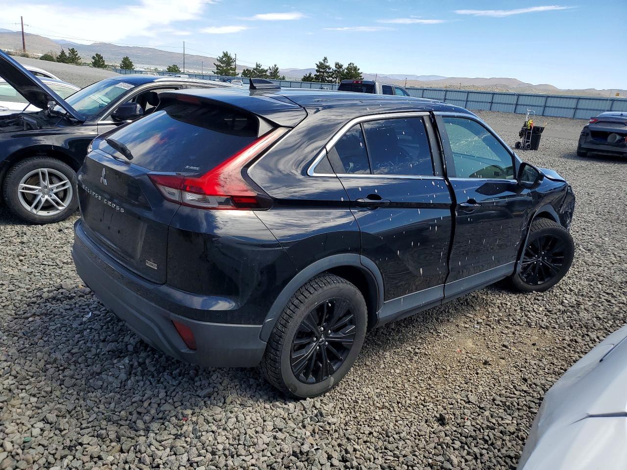 2022 Mitsubishi Eclipse Cross Le Black vin: JA4ATVAA2NZ046359