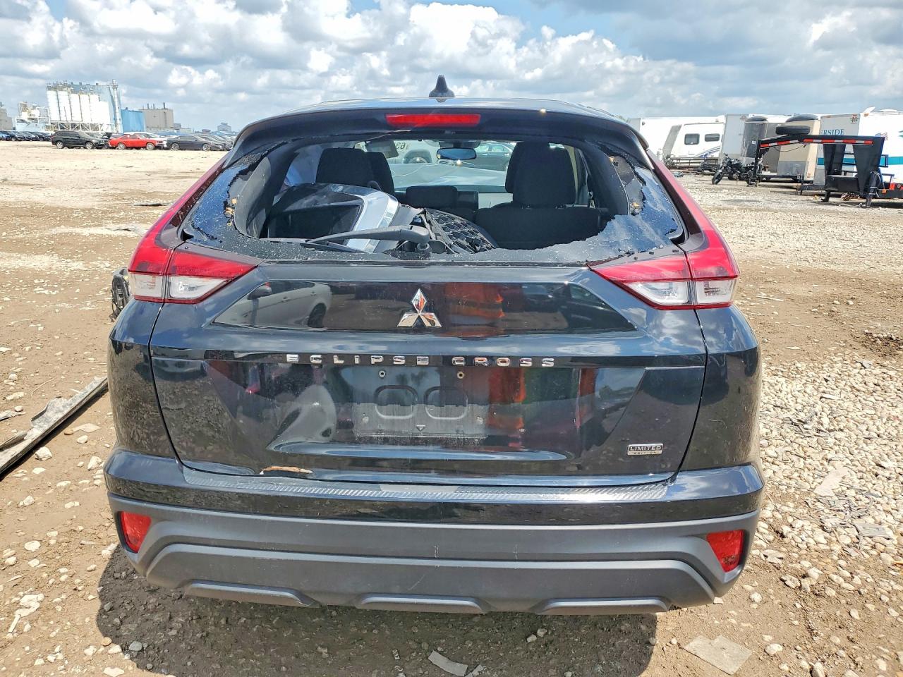 2022 Mitsubishi Eclipse Cross Le Black vin: JA4ATVAA7NZ002812
