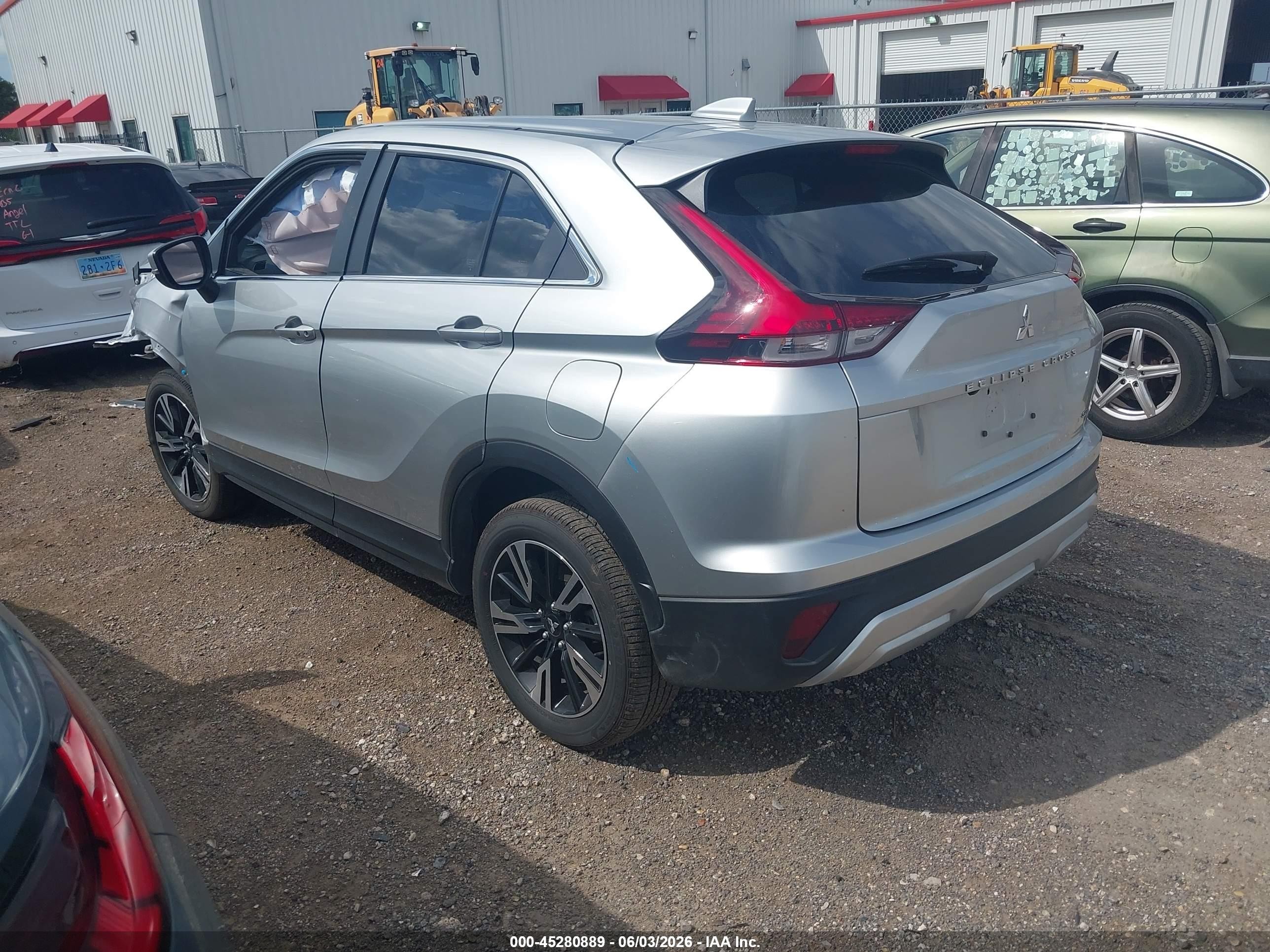 2026 Mitsubishi Eclipse Cross Black Edition S-awc/se S-awc/sel S-awc Silver vin: JA4ATWAA0TZ027201