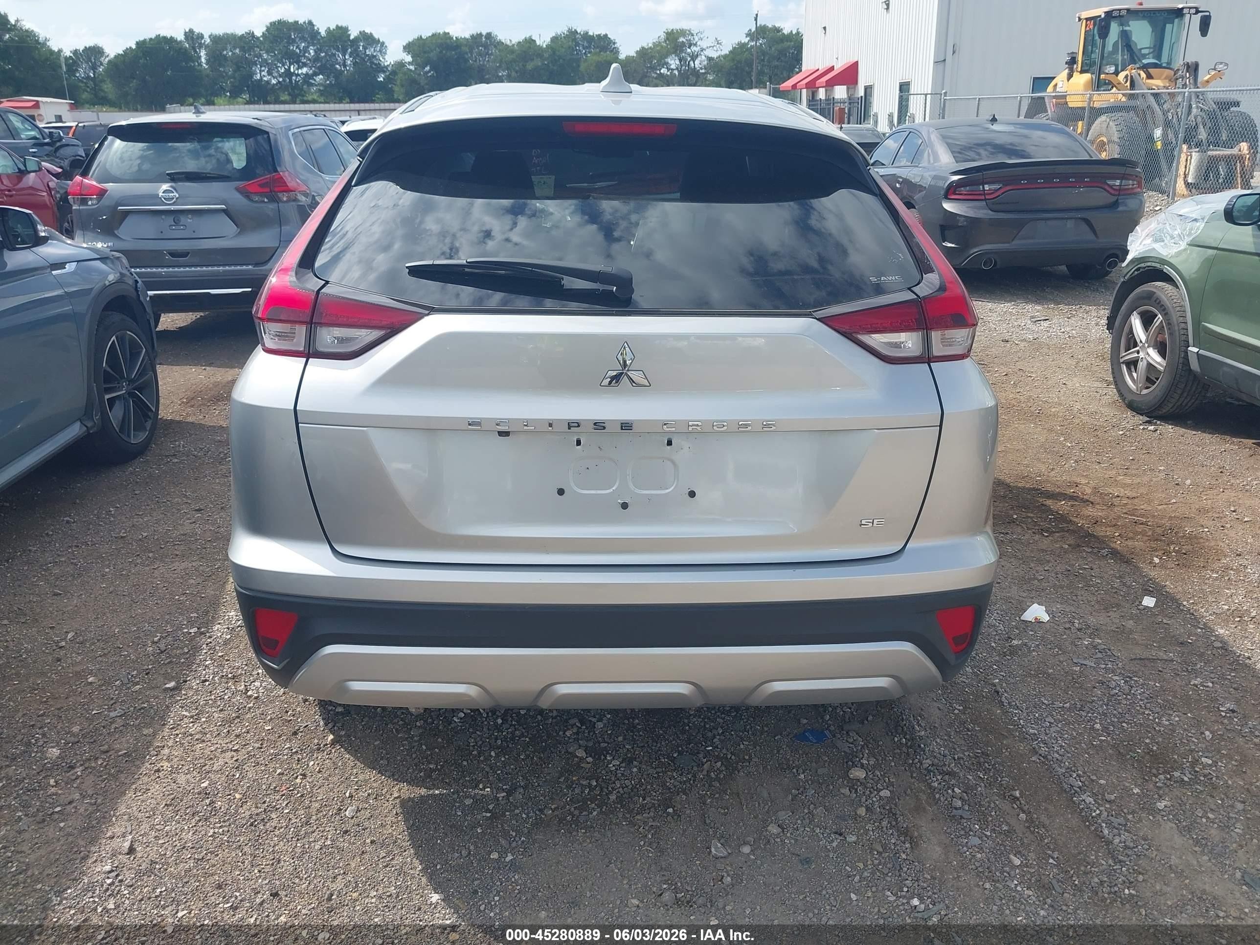 2026 Mitsubishi Eclipse Cross Black Edition S-awc/se S-awc/sel S-awc Silver vin: JA4ATWAA0TZ027201