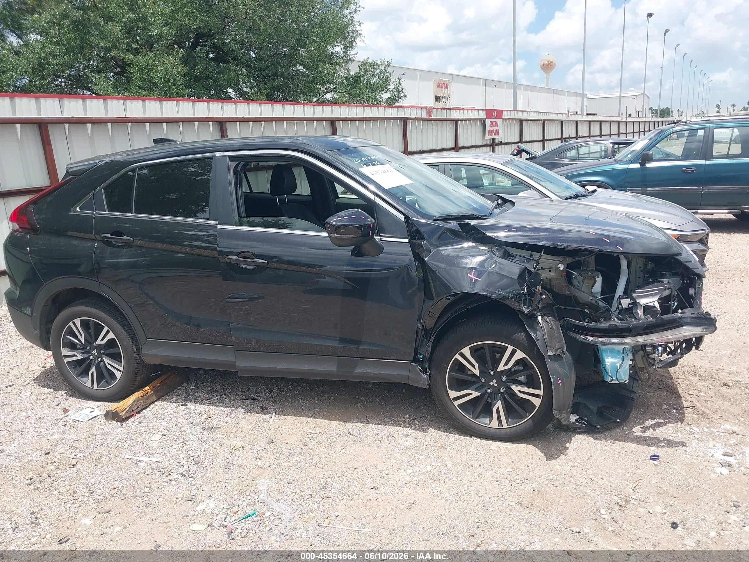 2026 Mitsubishi Eclipse Cross Black Edition S-awc/se S-awc/sel S-awc Black vin: JA4ATWAA2TZ019231