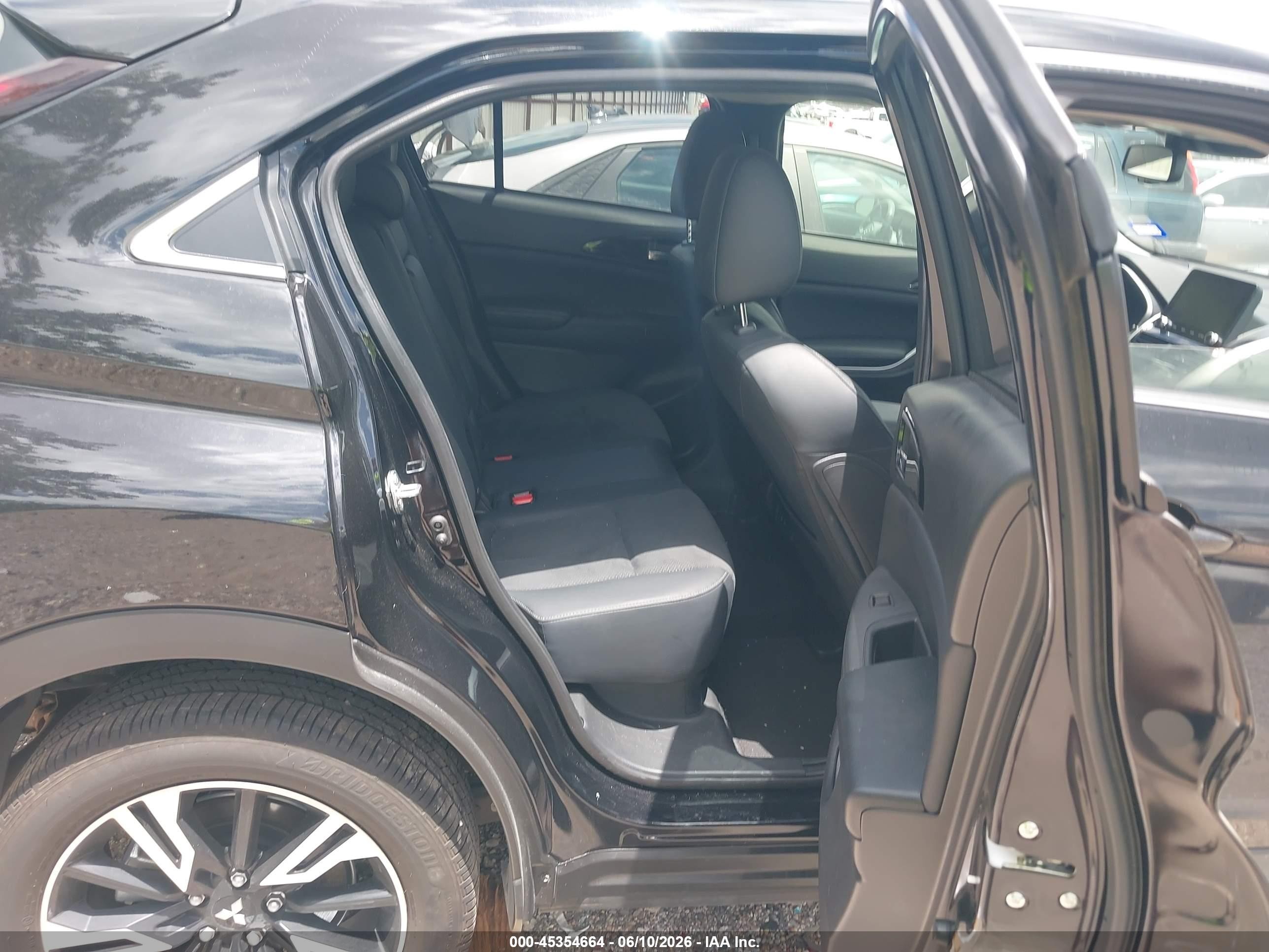 2026 Mitsubishi Eclipse Cross Black Edition S-awc/se S-awc/sel S-awc Black vin: JA4ATWAA2TZ019231