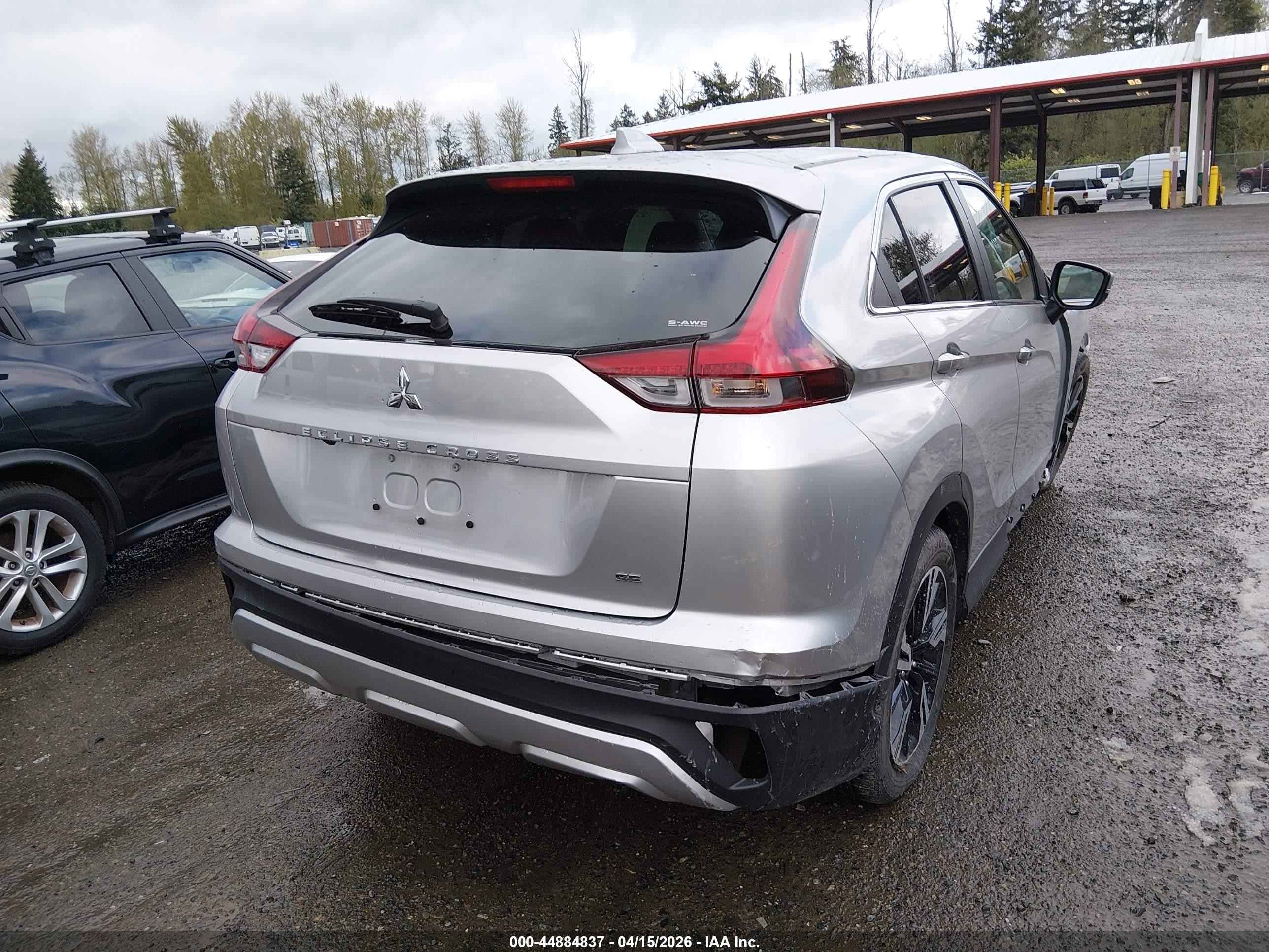 2025 Mitsubishi Eclipse Cross Black Edition S-awc/se S-awc/sel S-awc Серебряный vin: JA4ATWAA3SZ044945