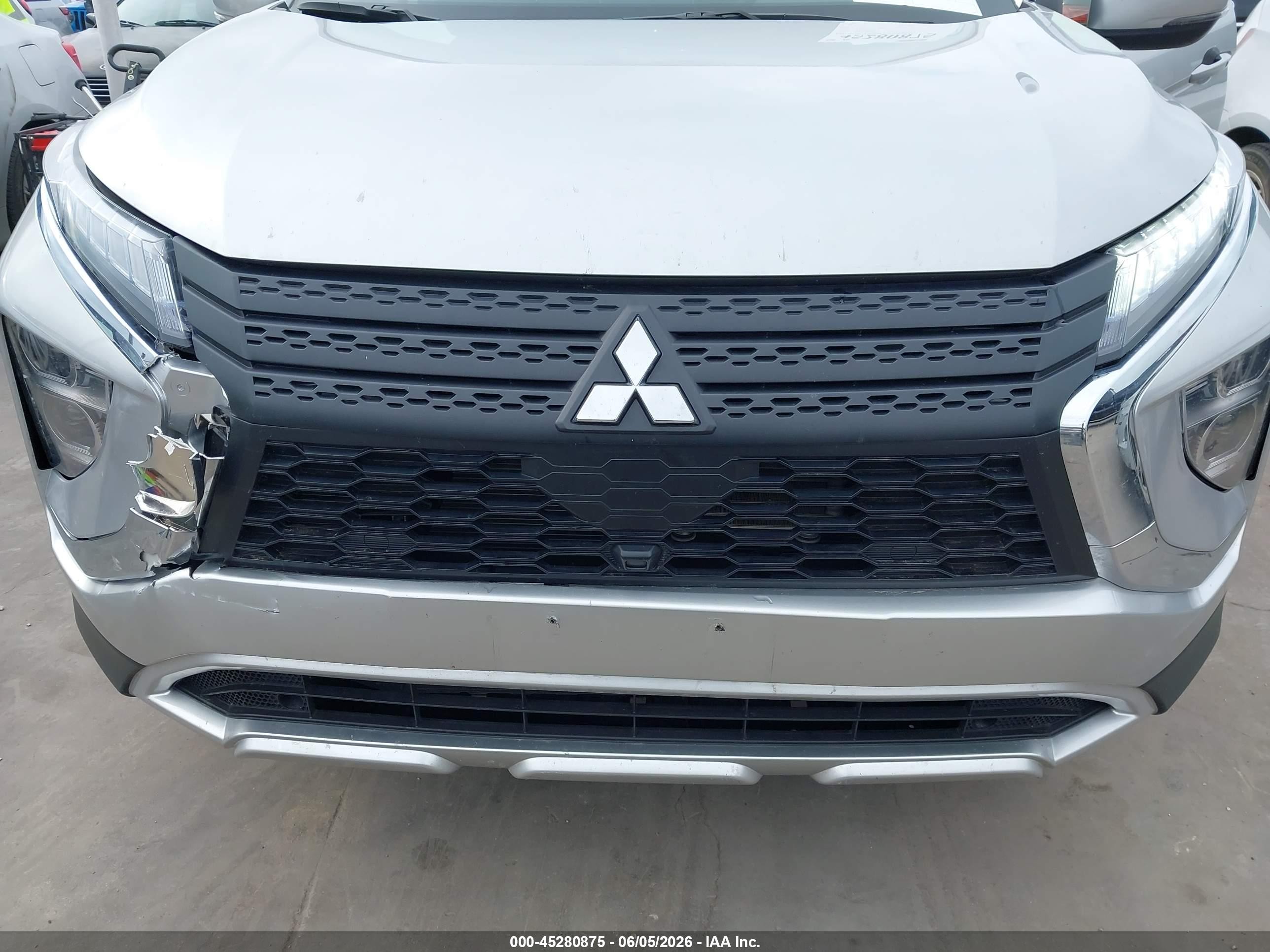 2026 Mitsubishi Eclipse Cross Black Edition S-awc/se S-awc/sel S-awc Silver vin: JA4ATWAA3TZ014555