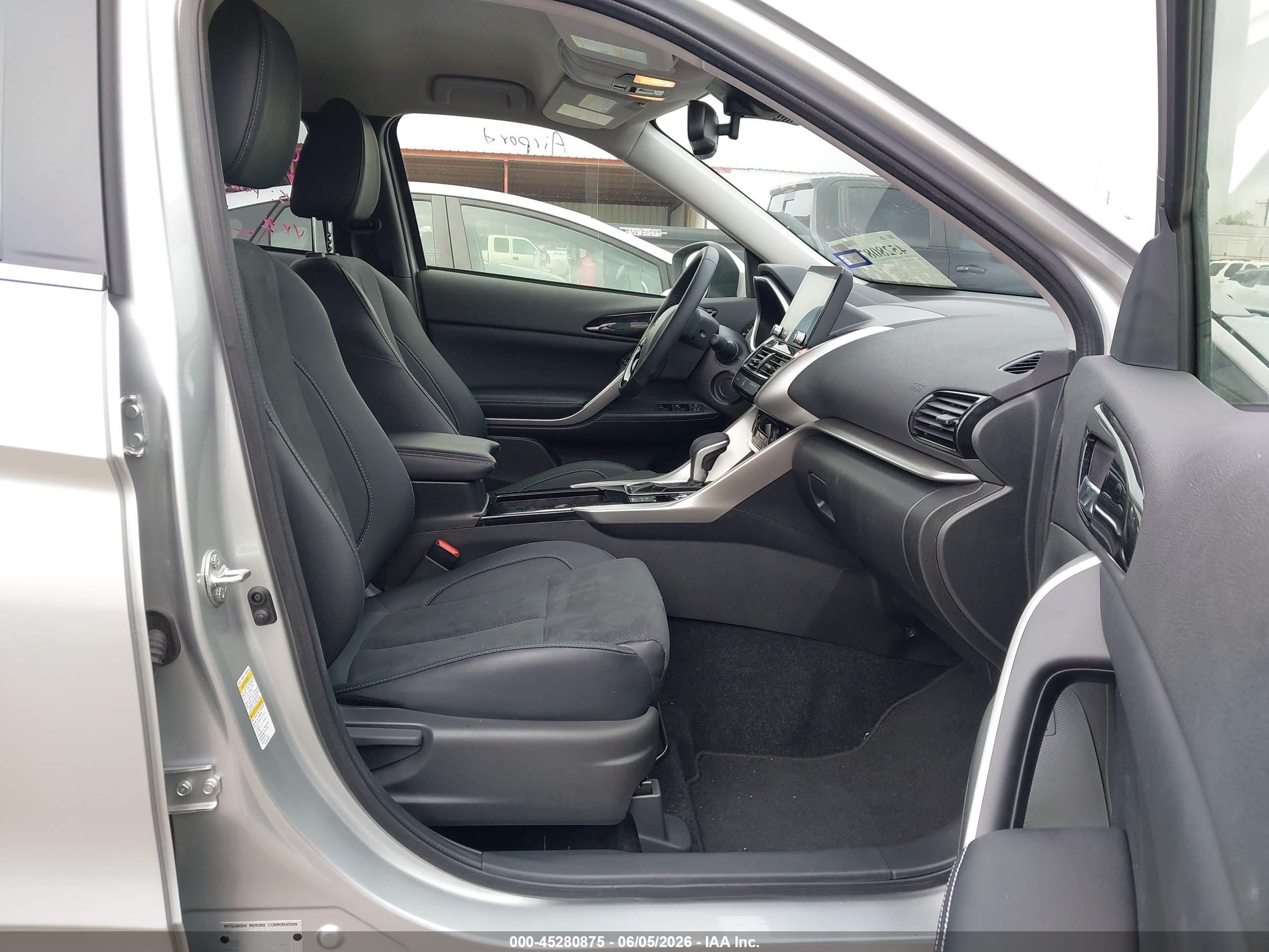 2026 Mitsubishi Eclipse Cross Black Edition S-awc/se S-awc/sel S-awc Silver vin: JA4ATWAA3TZ014555