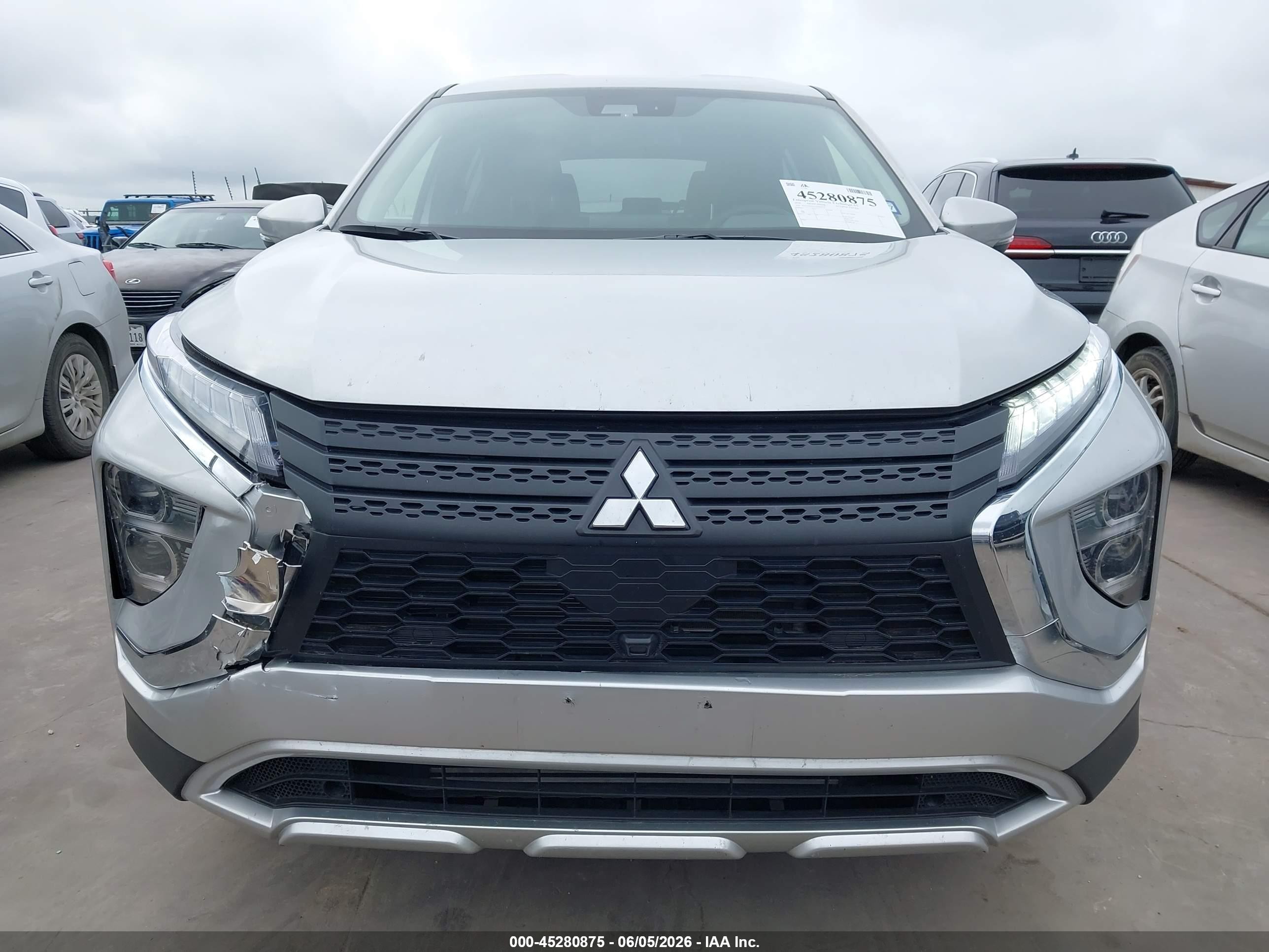 2026 Mitsubishi Eclipse Cross Black Edition S-awc/se S-awc/sel S-awc Silver vin: JA4ATWAA3TZ014555