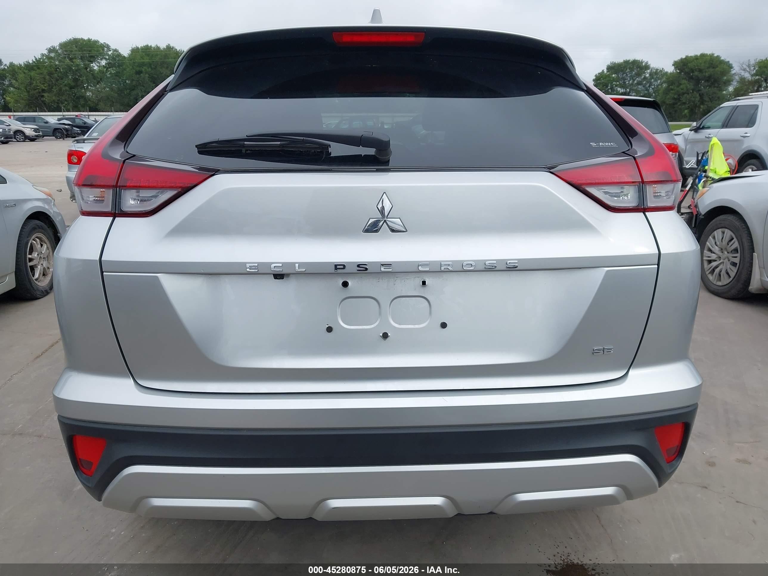 2026 Mitsubishi Eclipse Cross Black Edition S-awc/se S-awc/sel S-awc Silver vin: JA4ATWAA3TZ014555