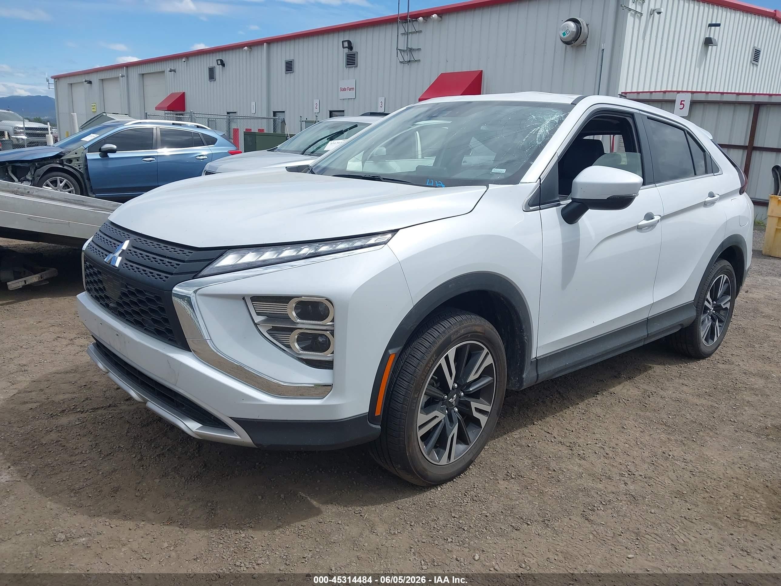 2025 Mitsubishi Eclipse Cross Black Edition S-awc/se S-awc/sel S-awc White vin: JA4ATWAA4SZ044727