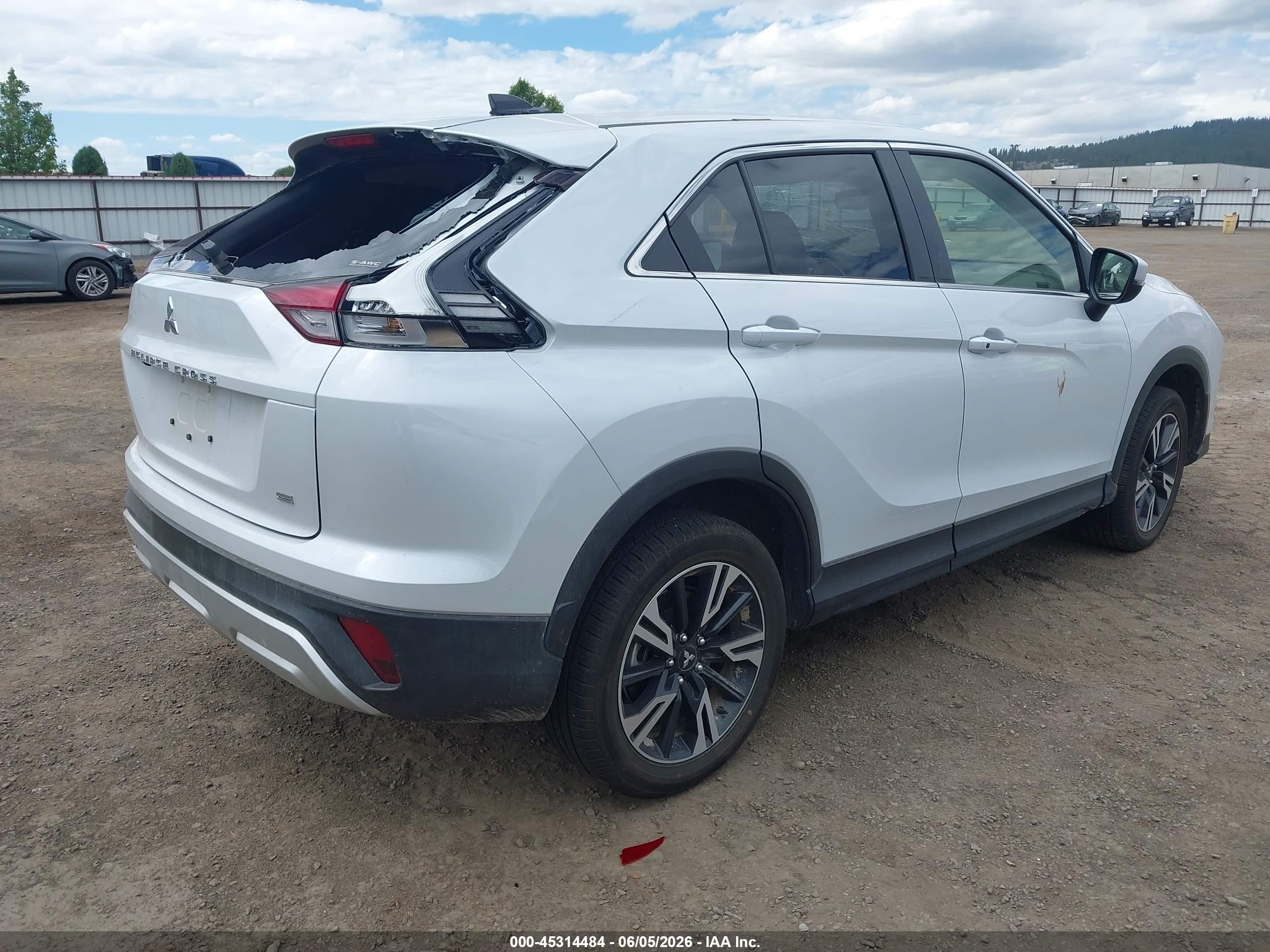 2025 Mitsubishi Eclipse Cross Black Edition S-awc/se S-awc/sel S-awc White vin: JA4ATWAA4SZ044727
