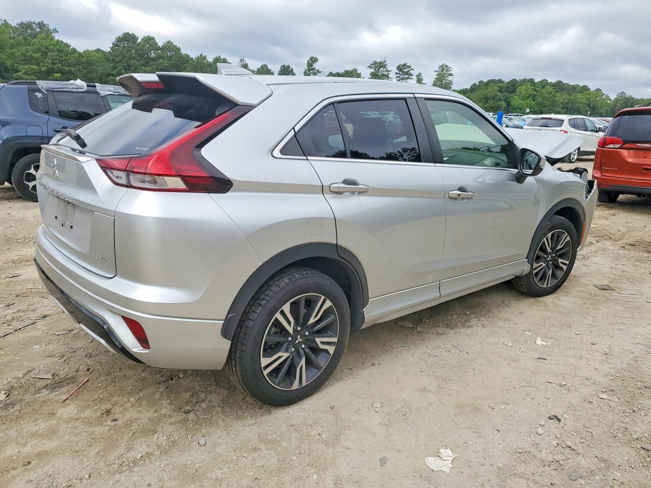 2023 Mitsubishi Eclipse Cross Se Silver vin: JA4ATWAA5PZ049409