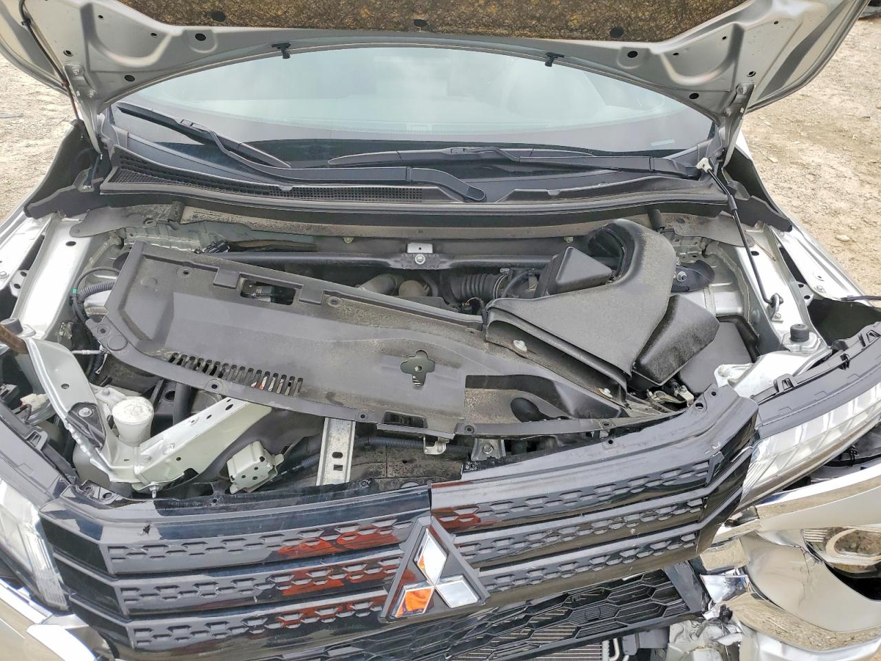 2023 Mitsubishi Eclipse Cross Se Silver vin: JA4ATWAA5PZ049409