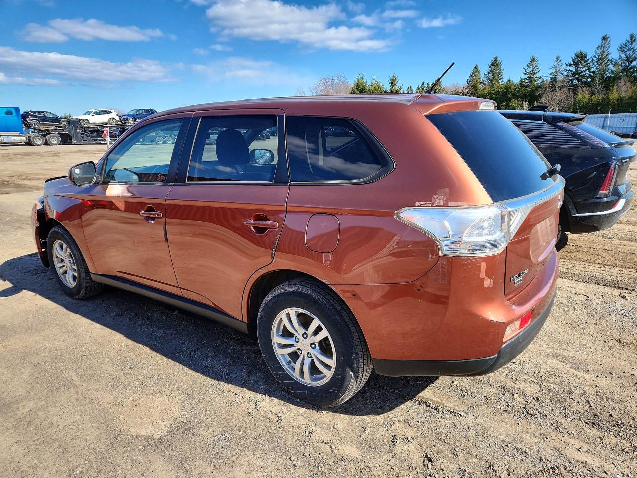 2014 Mitsubishi Outlander Es Orange vin: JA4AZ2A30EZ604062