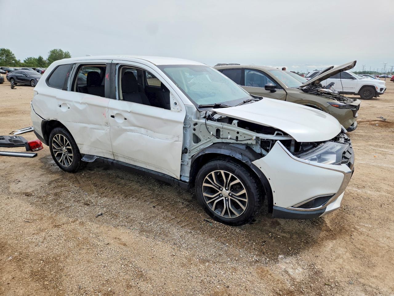 2017 Mitsubishi Outlander Es White vin: JA4AZ2A31HZ045089