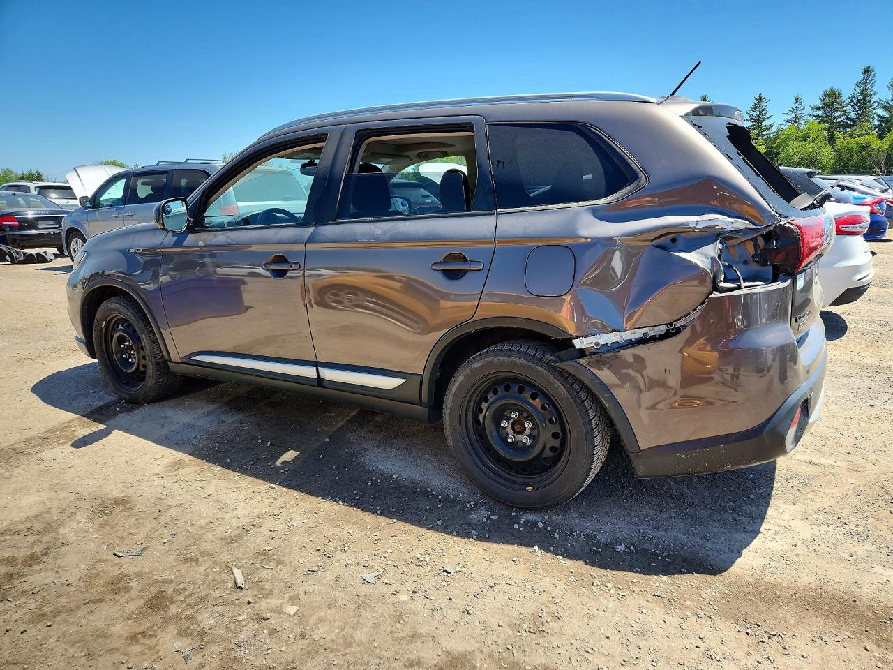 2016 Mitsubishi Outlander Es Коричневый vin: JA4AZ2A32GZ603725