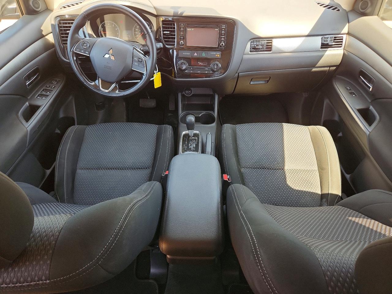 2016 Mitsubishi Outlander Es Коричневый vin: JA4AZ2A32GZ603725