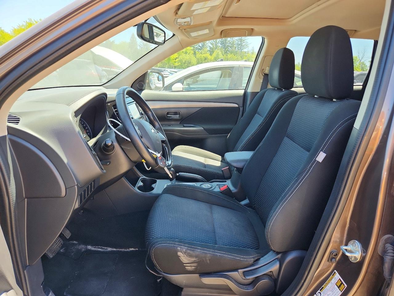 2016 Mitsubishi Outlander Es Коричневый vin: JA4AZ2A32GZ603725