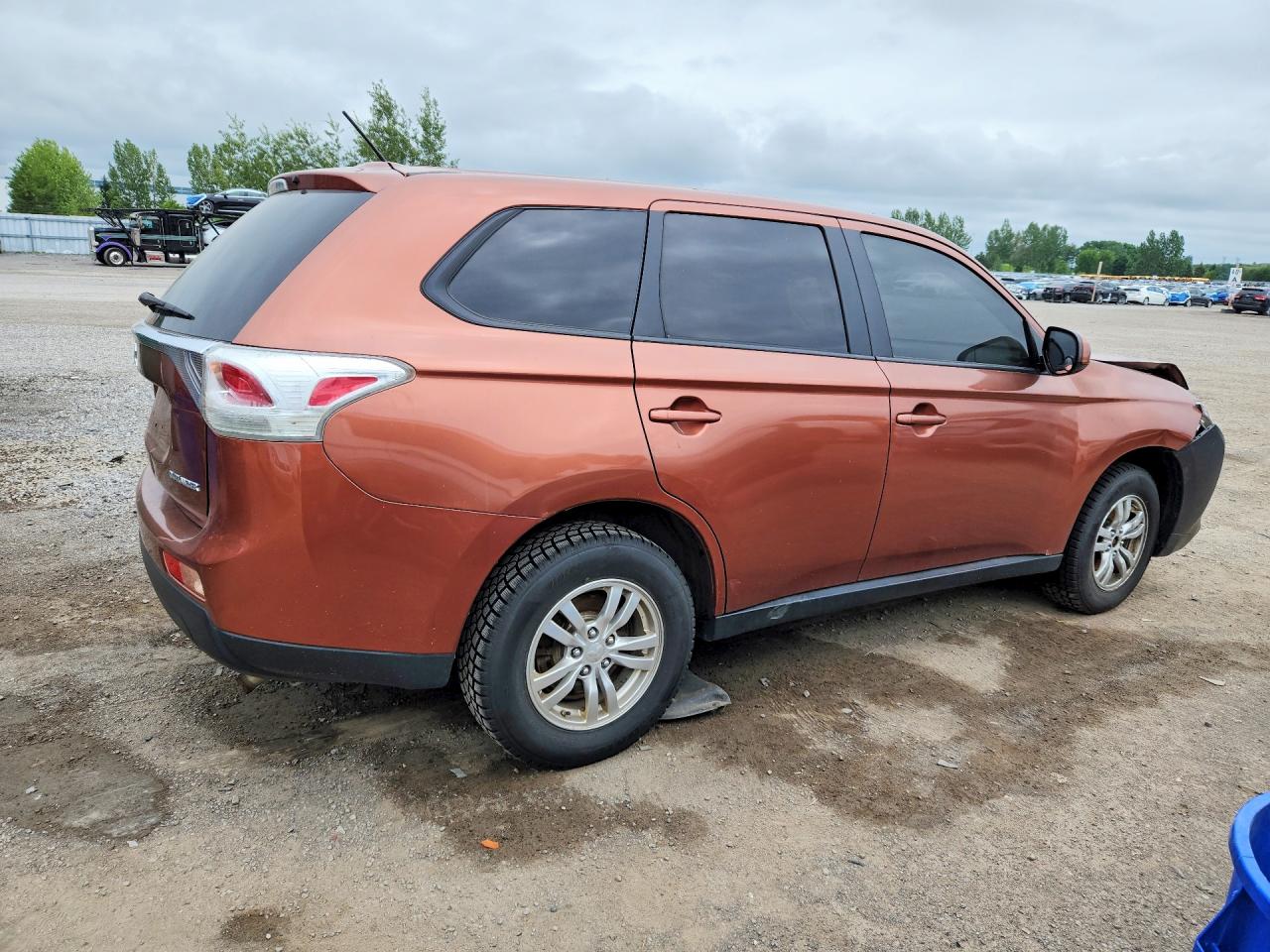 2014 Mitsubishi Outlander Es Orange vin: JA4AZ2A34EZ601892