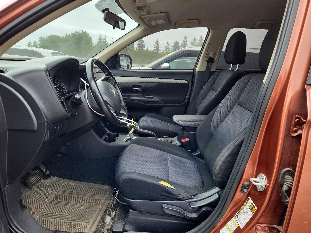 2014 Mitsubishi Outlander Es Orange vin: JA4AZ2A34EZ601892