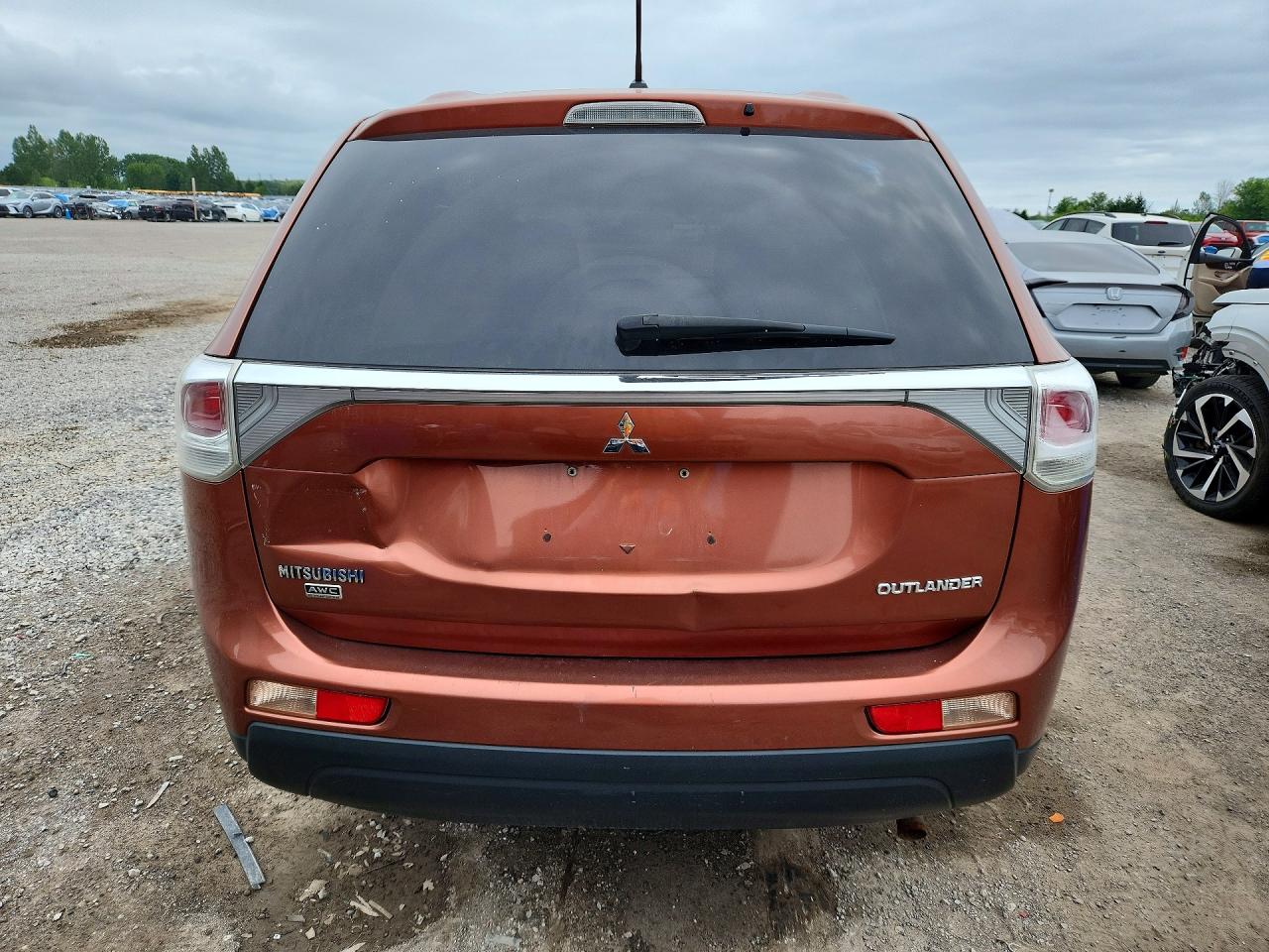 2014 Mitsubishi Outlander Es Orange vin: JA4AZ2A34EZ601892