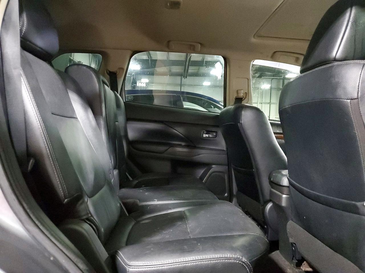 2015 Mitsubishi Outlander Se Gray vin: JA4AZ3A30FZ003418
