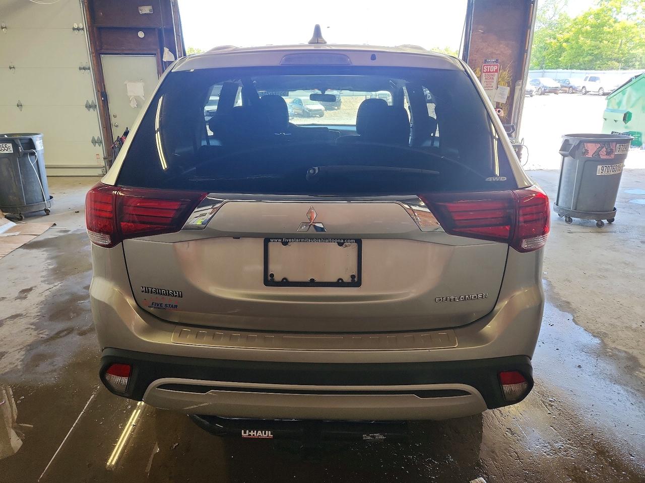 2019 Mitsubishi Outlander Se Серебряный vin: JA4AZ3A30KZ055576