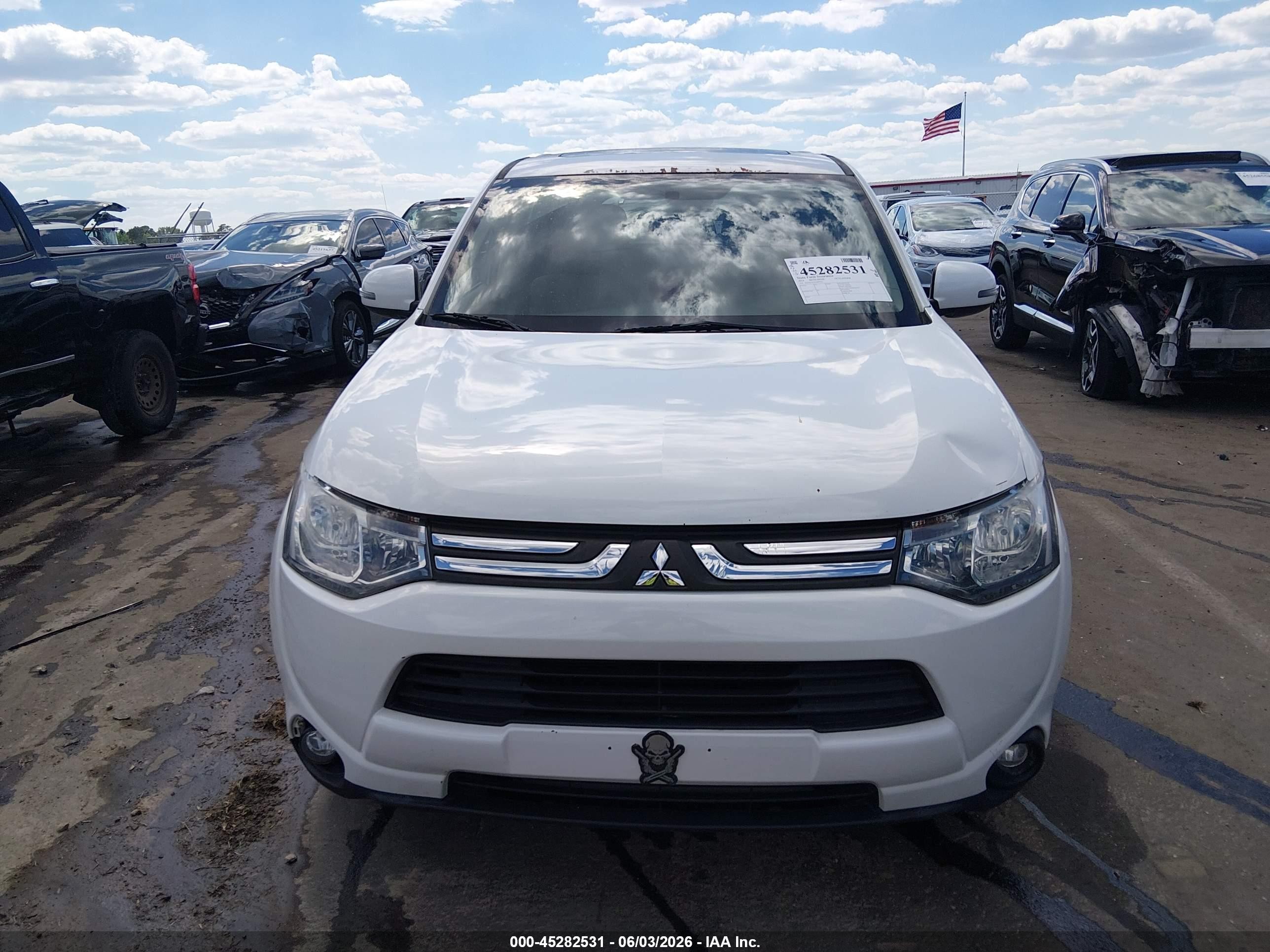 2014 Mitsubishi Outlander Se White vin: JA4AZ3A31EZ003751