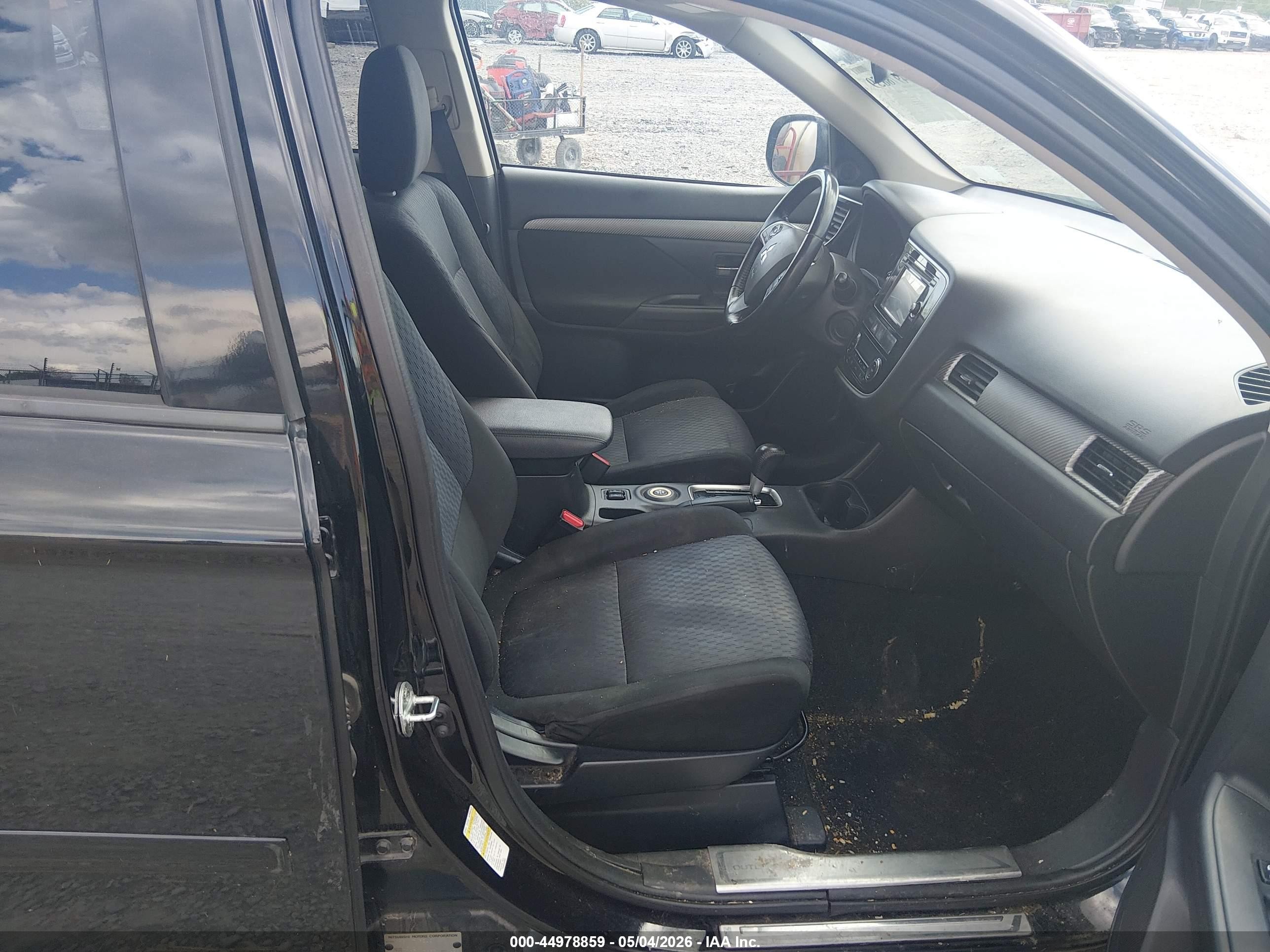 2014 Mitsubishi Outlander Se Black vin: JA4AZ3A32EZ004536