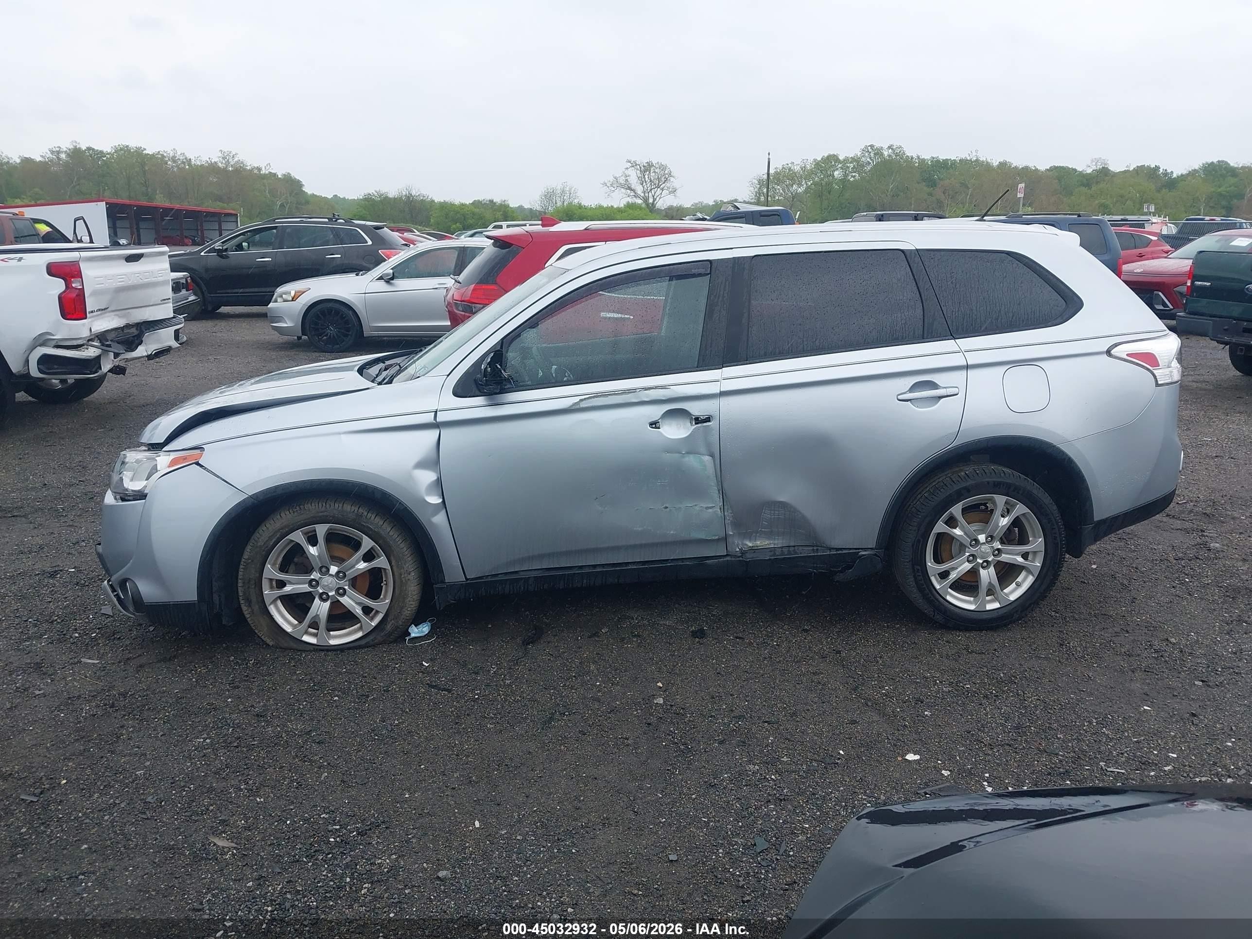 2015 Mitsubishi Outlander Se Silver vin: JA4AZ3A32FZ003209