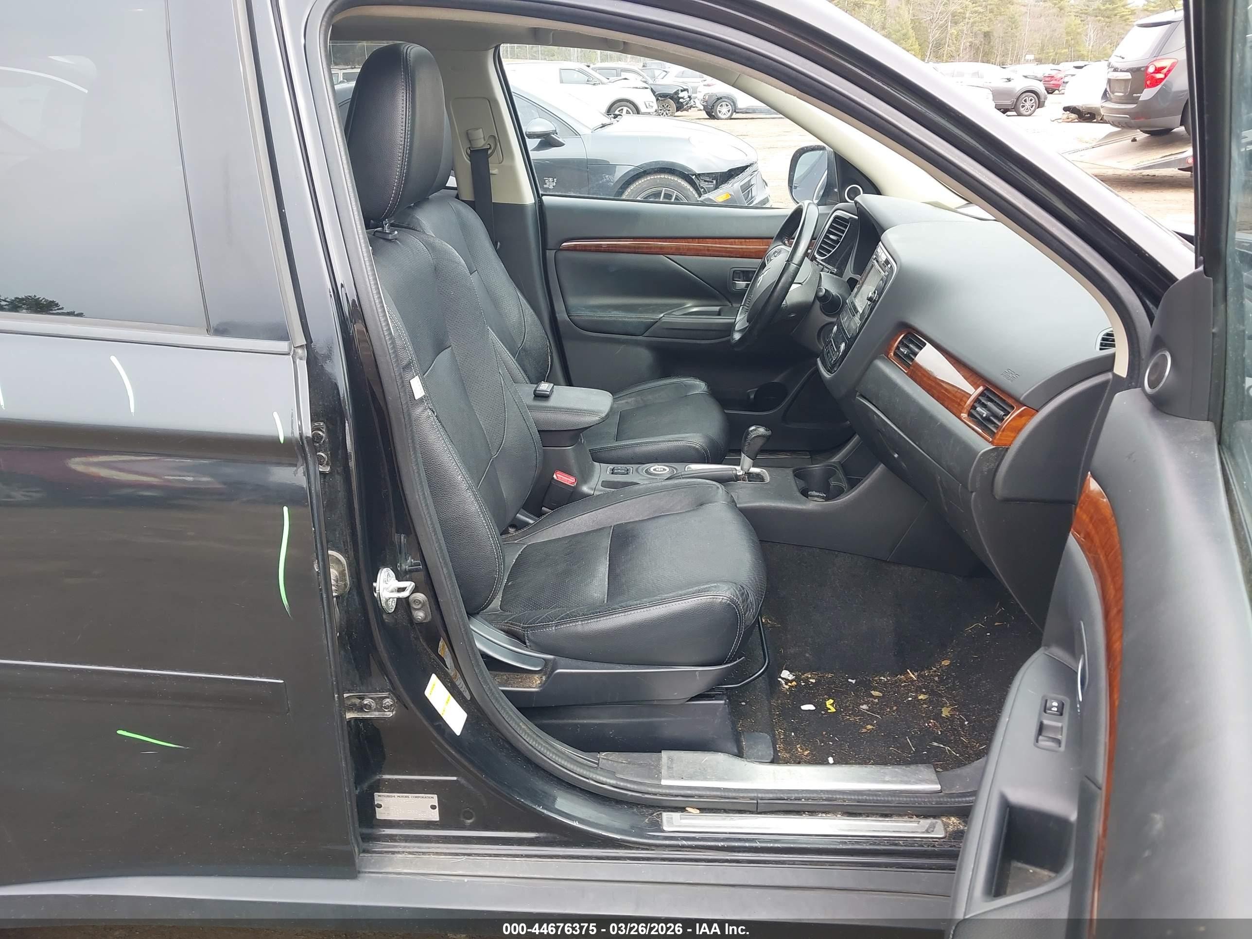 2015 Mitsubishi Outlander Se Черный vin: JA4AZ3A32FZ004683